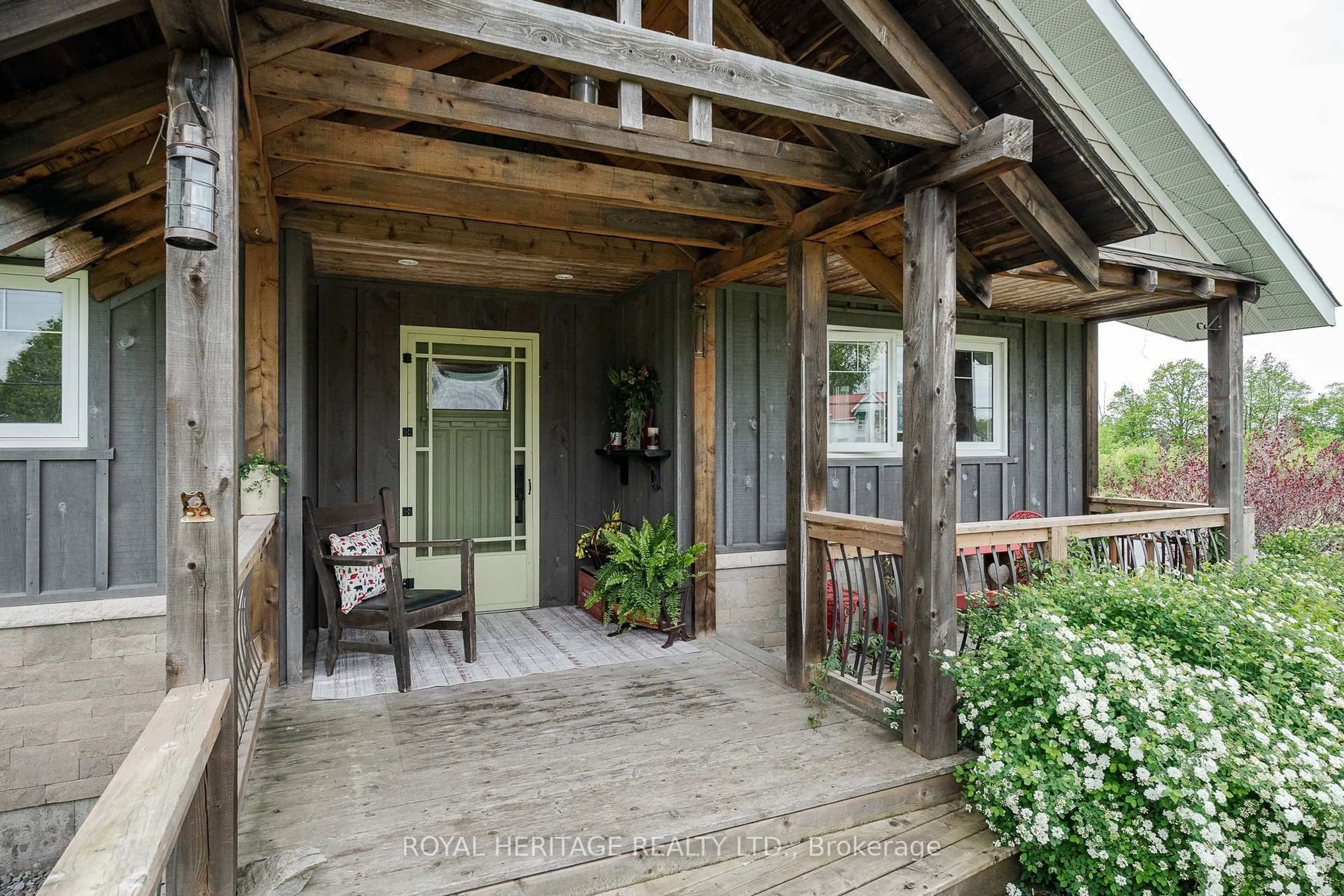 Indoor entryway for 8096 County Road 2 Rd, Napanee Ontario K7R 3K6