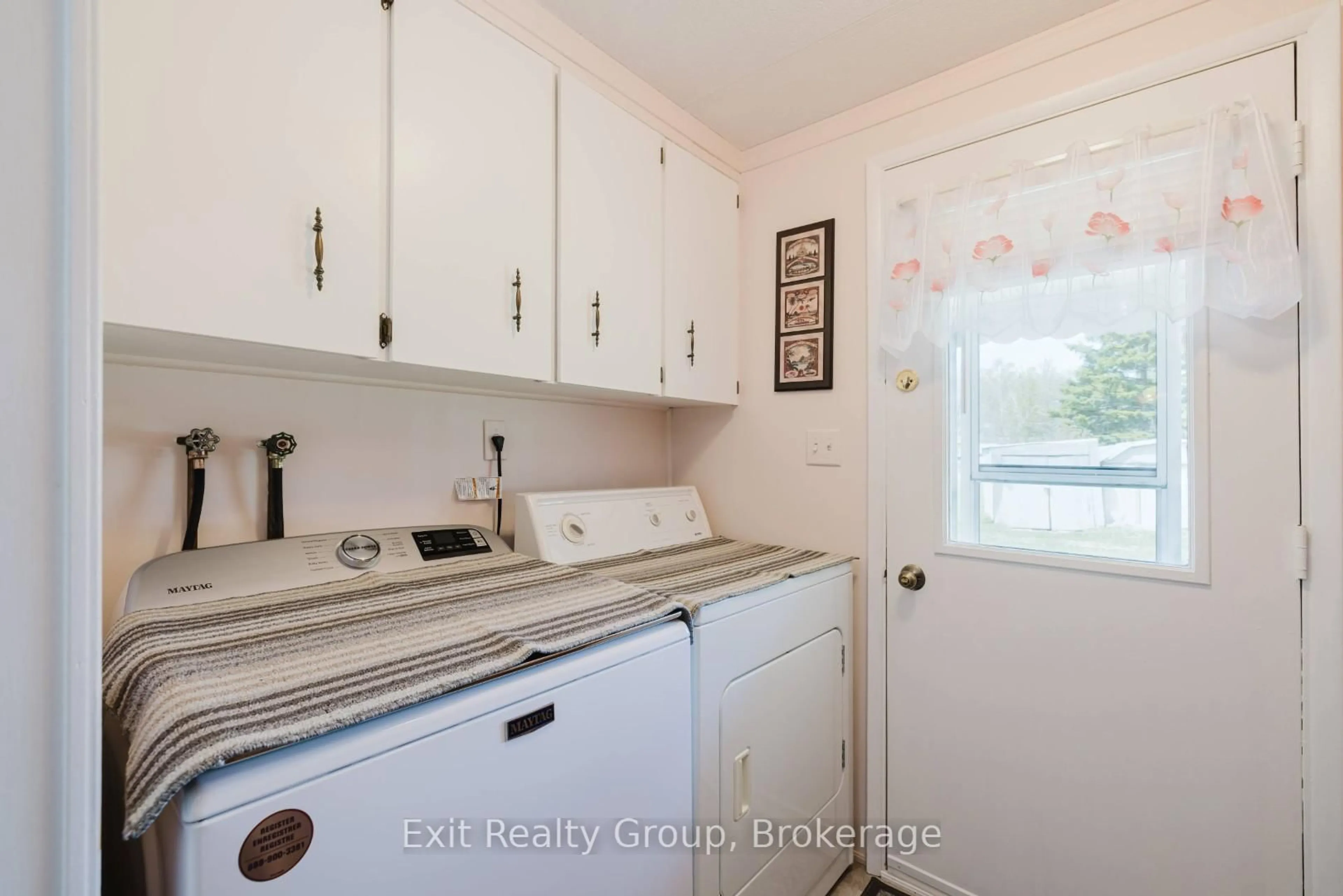Laundry room for 63 Whites Rd #172, Quinte West Ontario K8V 5P5