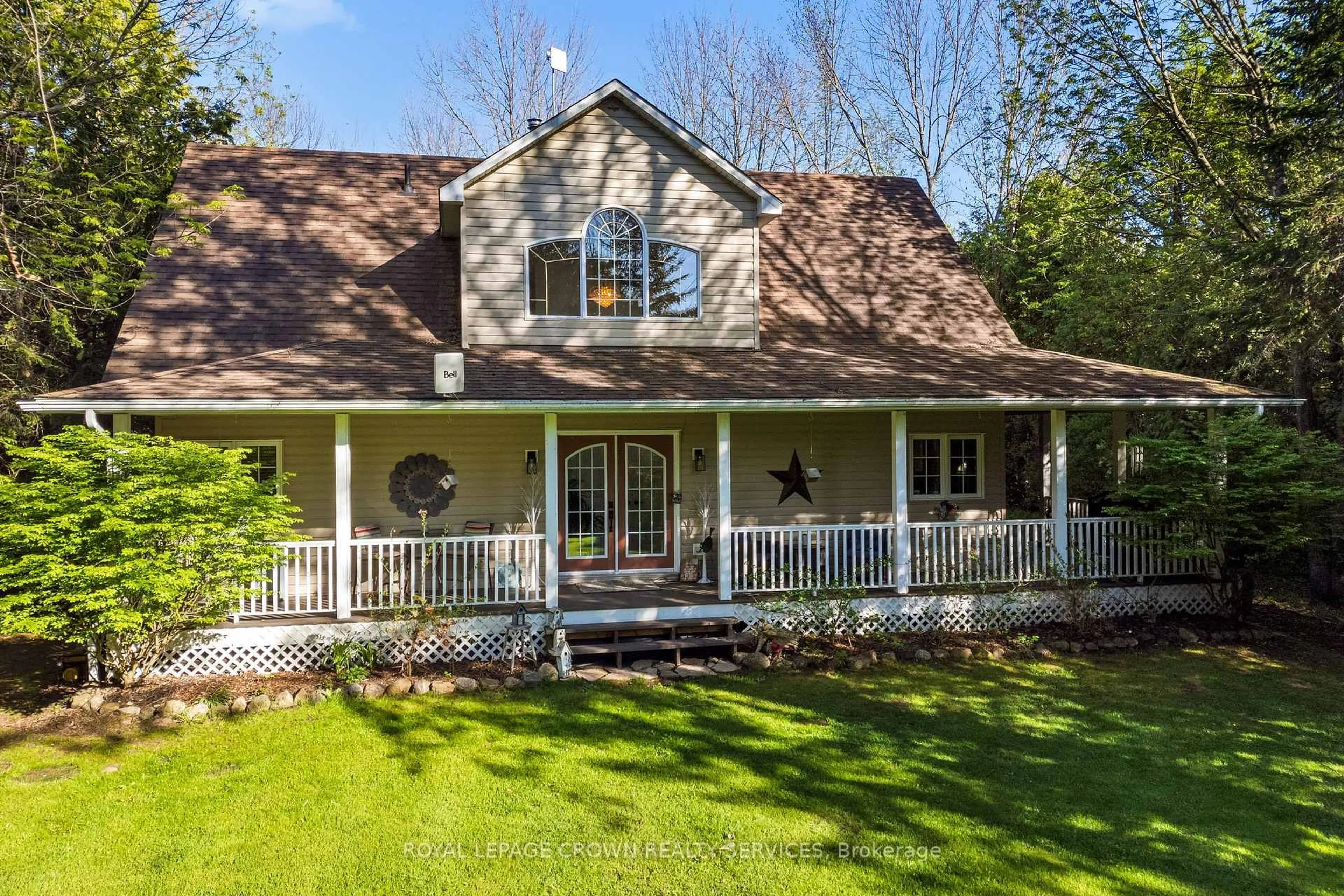Home with vinyl exterior material, street for 126 Wilson Dr, Georgian Bluffs Ontario N0H 2T0