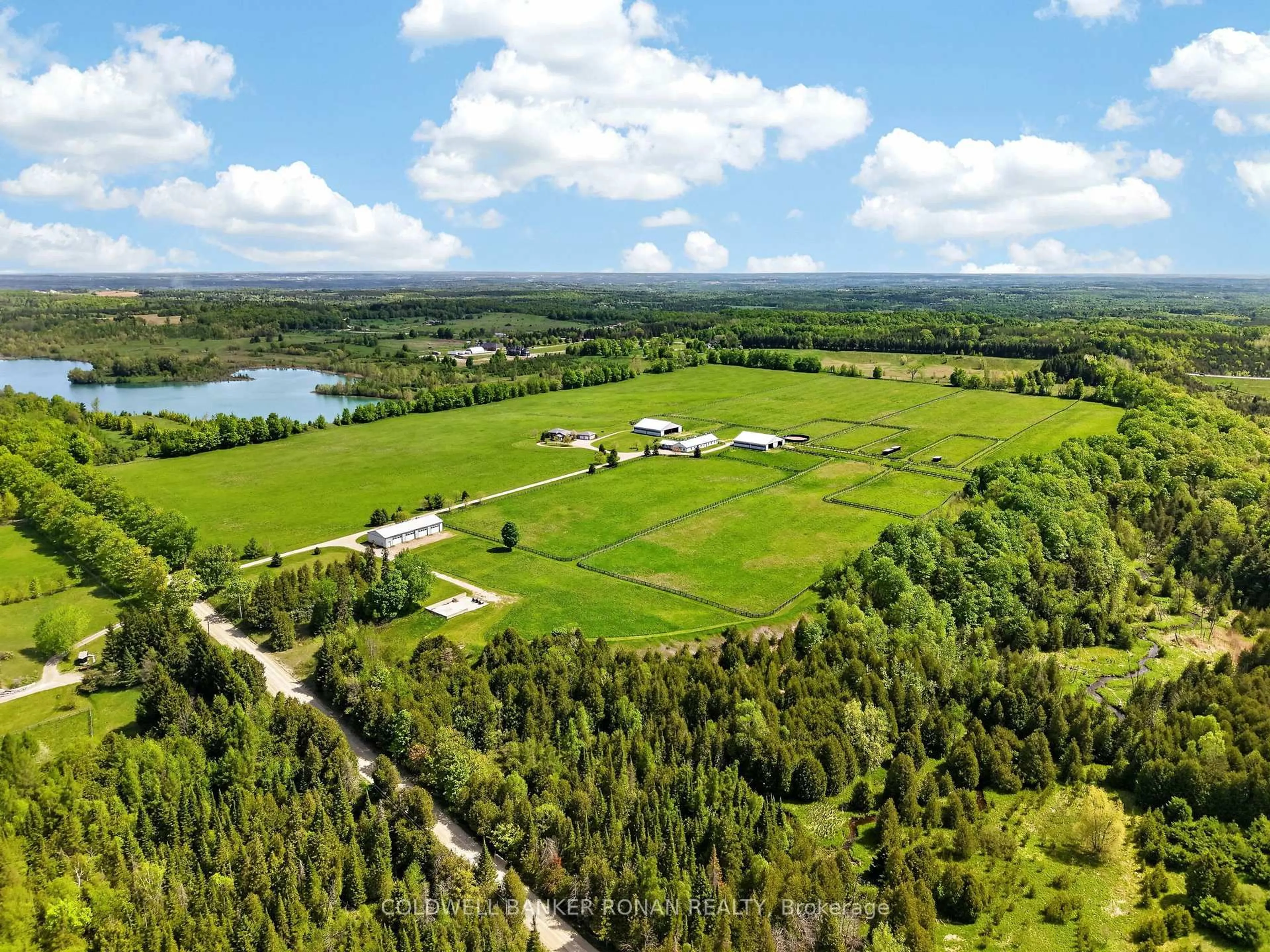 A pic from outside/outdoor area/front of a property/back of a property/a pic from drone, unknown for 893053 Sixth Line, Mono Ontario L9W 2Z2