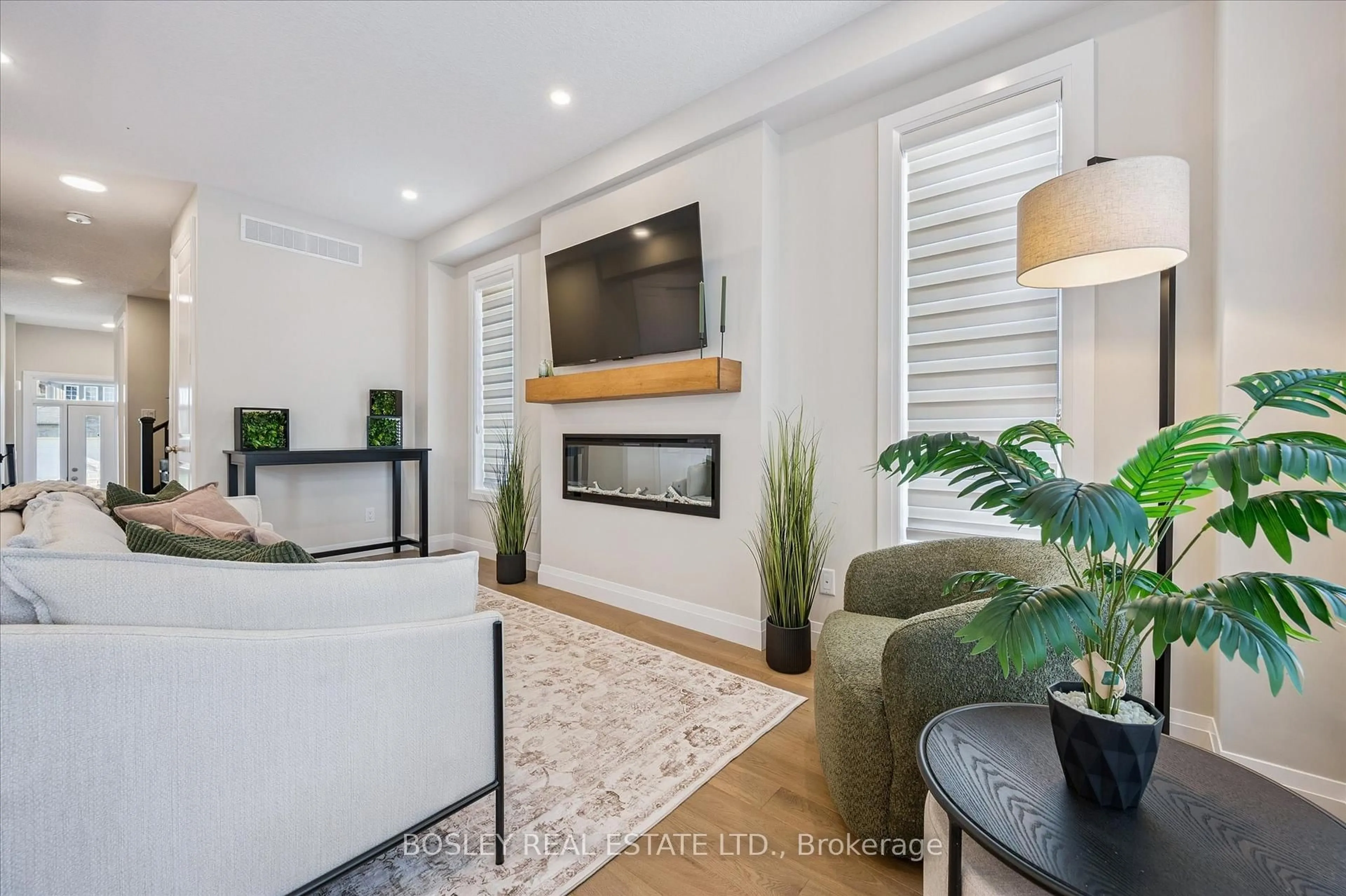 Living room with furniture, unknown for 111 Catherine St, Wilmot Ontario N3A 2A3