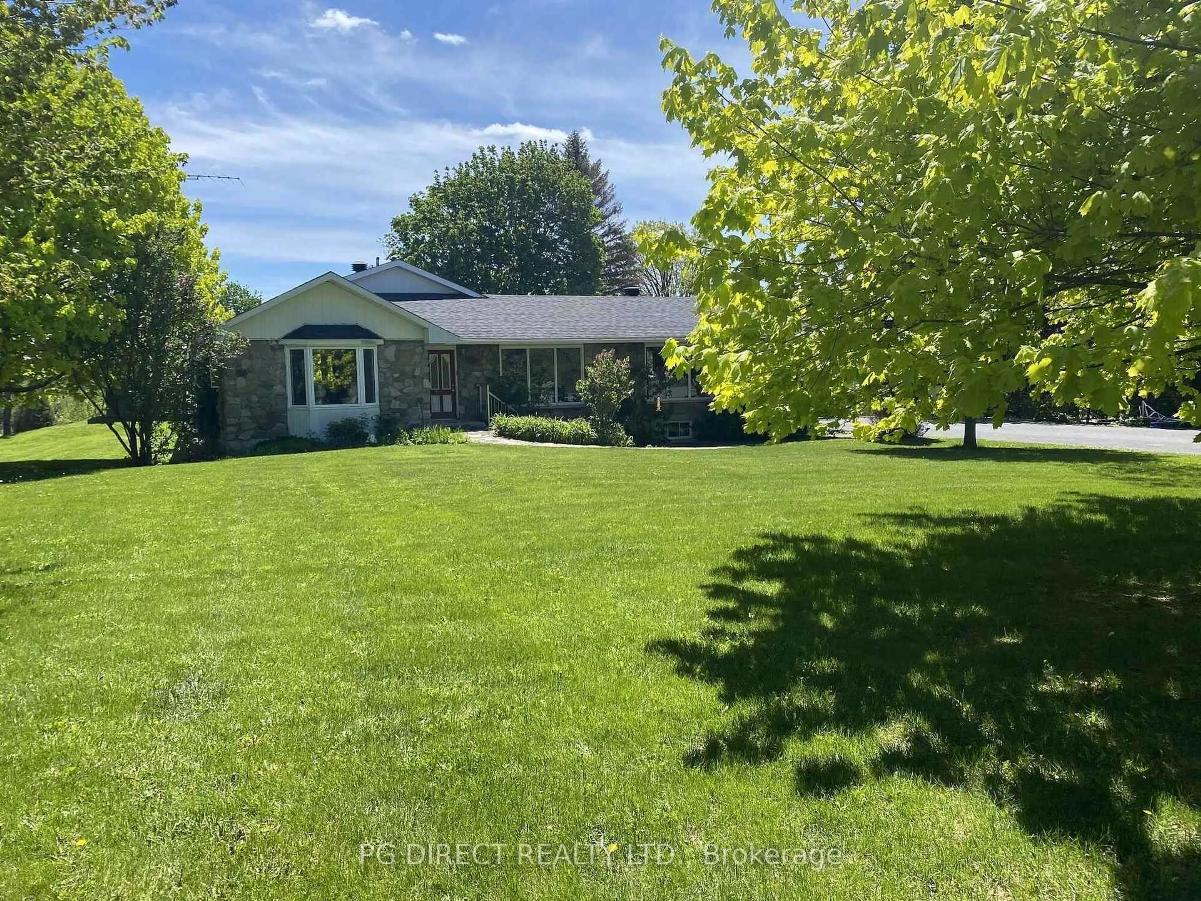 A pic from outside/outdoor area/front of a property/back of a property/a pic from drone, unknown for 18824 Glen Rd, South Glengarry Ontario K0C 2J0