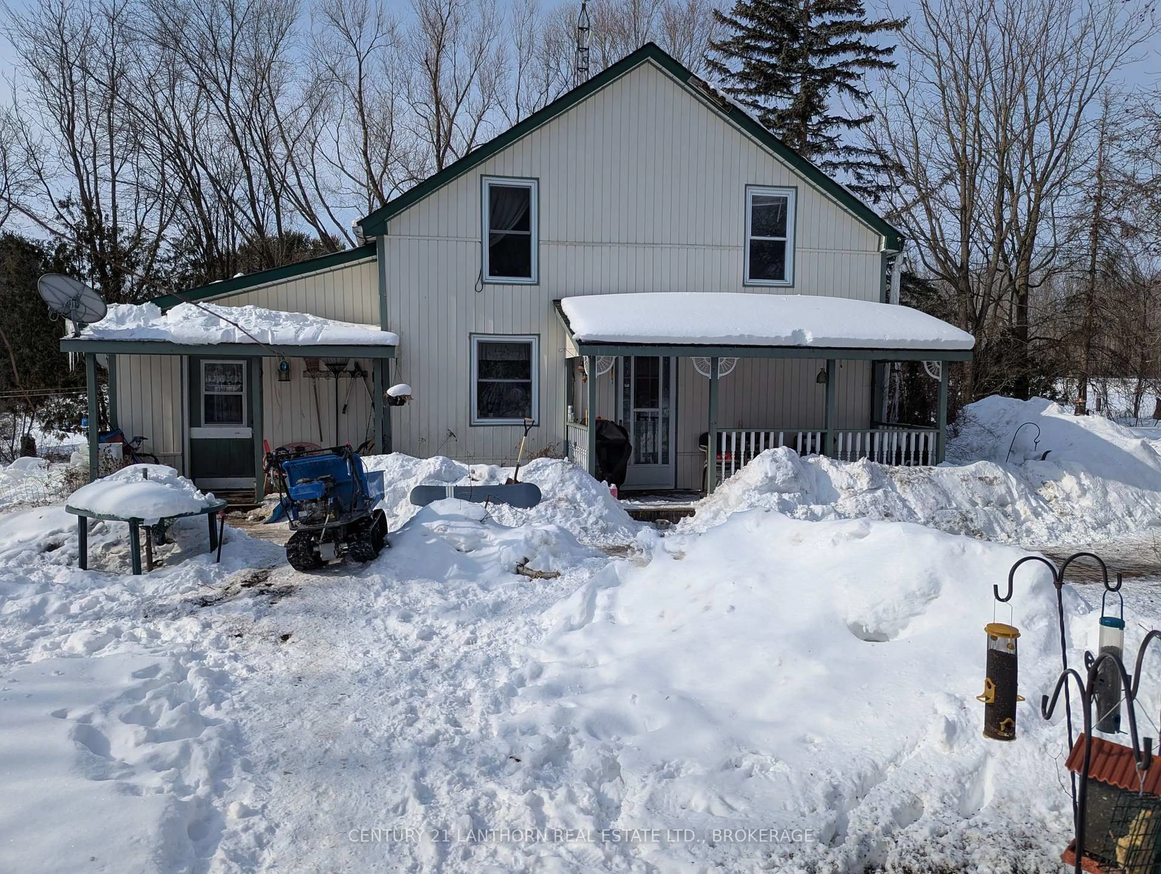 A pic from outside/outdoor area/front of a property/back of a property/a pic from drone, street for 3227 County Road 32, Leeds and the Thousand Islands Ontario K0H 2N0