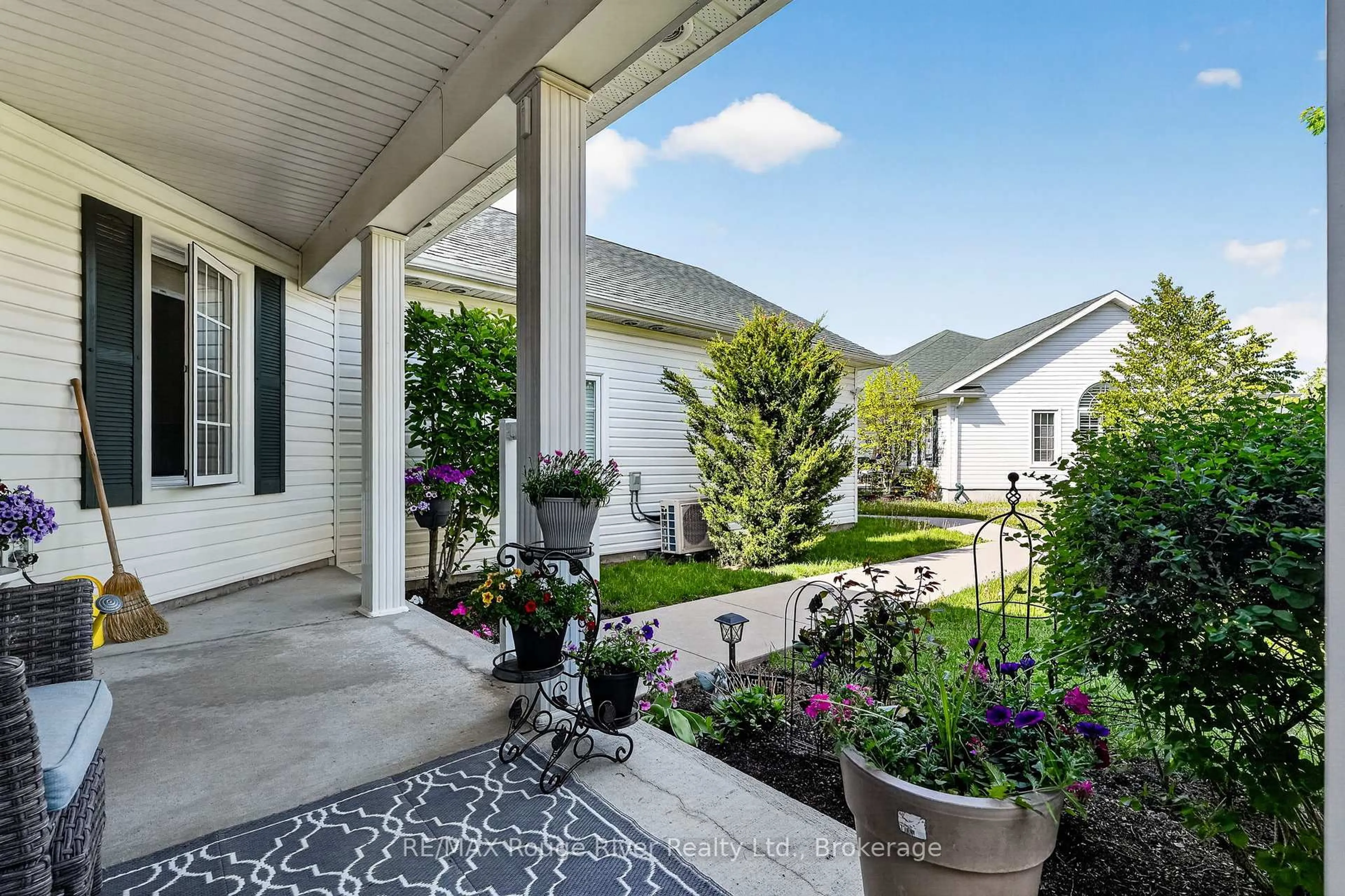 Patio, street for 295 DENSMORE Rd #403, Cobourg Ontario K9A 4J9
