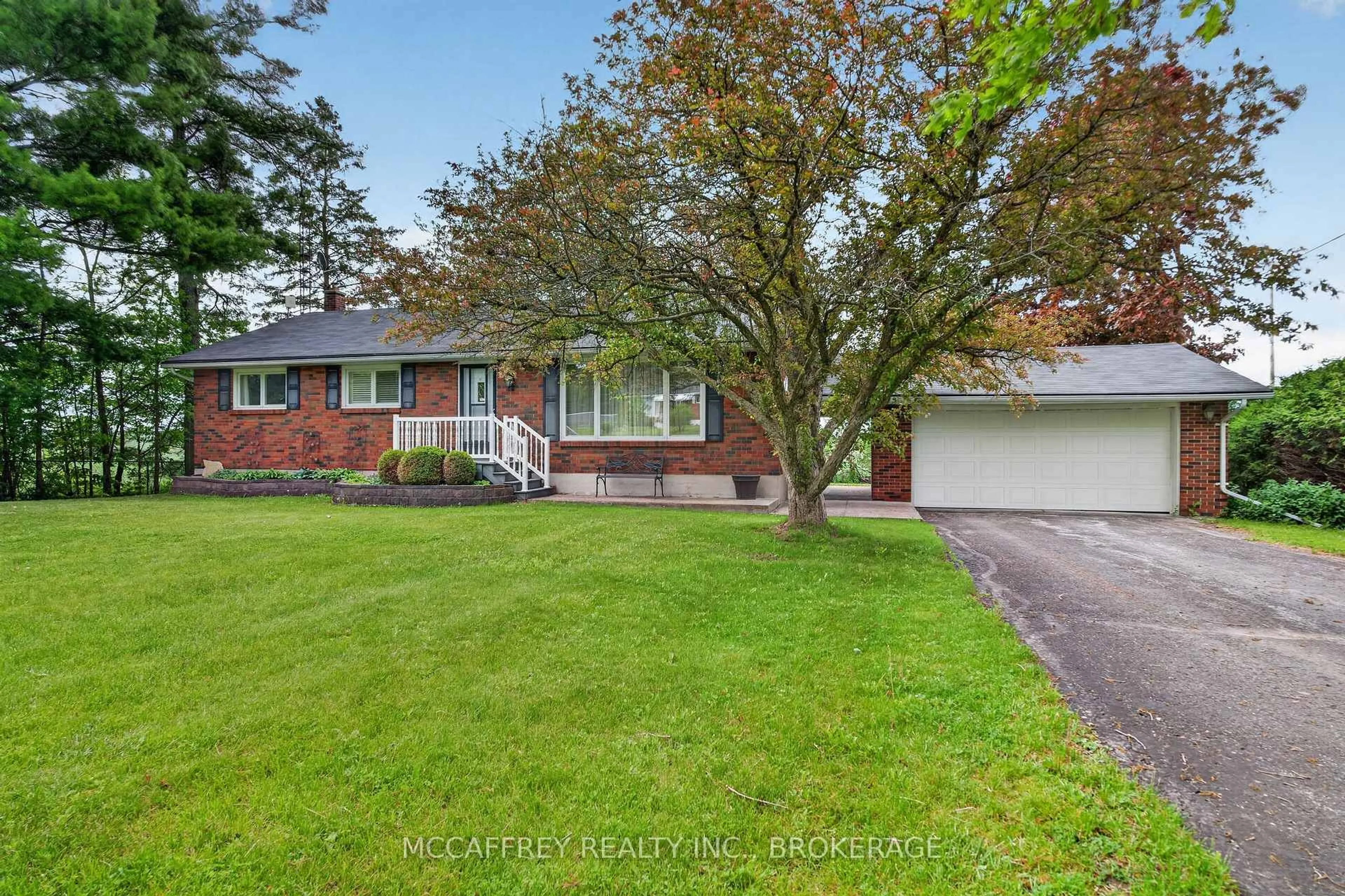 A pic from outside/outdoor area/front of a property/back of a property/a pic from drone, street for 164 Vanluven Rd, Plantagenet Ontario K7R 3L2