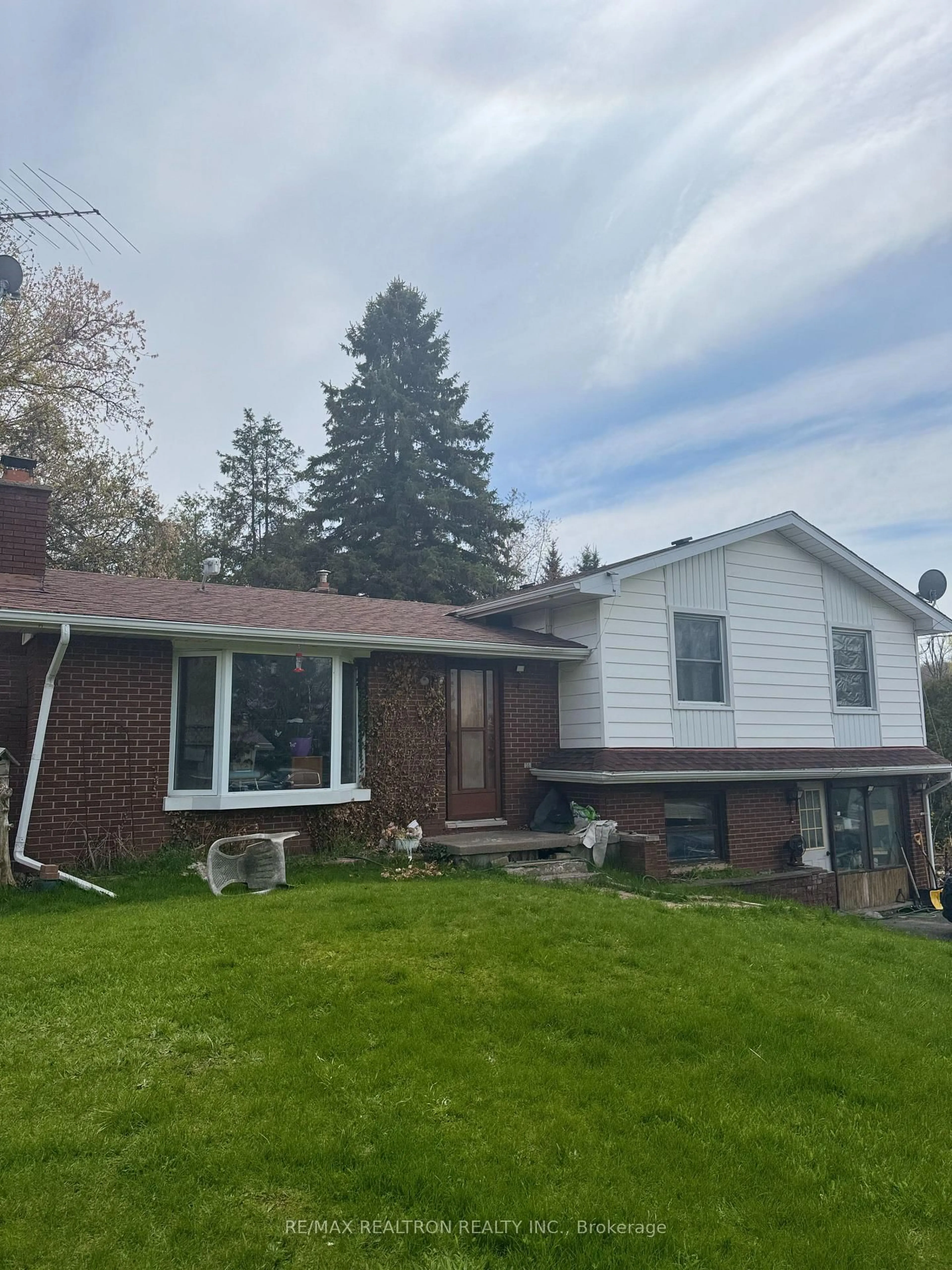 Home with vinyl exterior material, street for 15 Bess Dr, Alnwick/Haldimand Ontario K0K 2X0