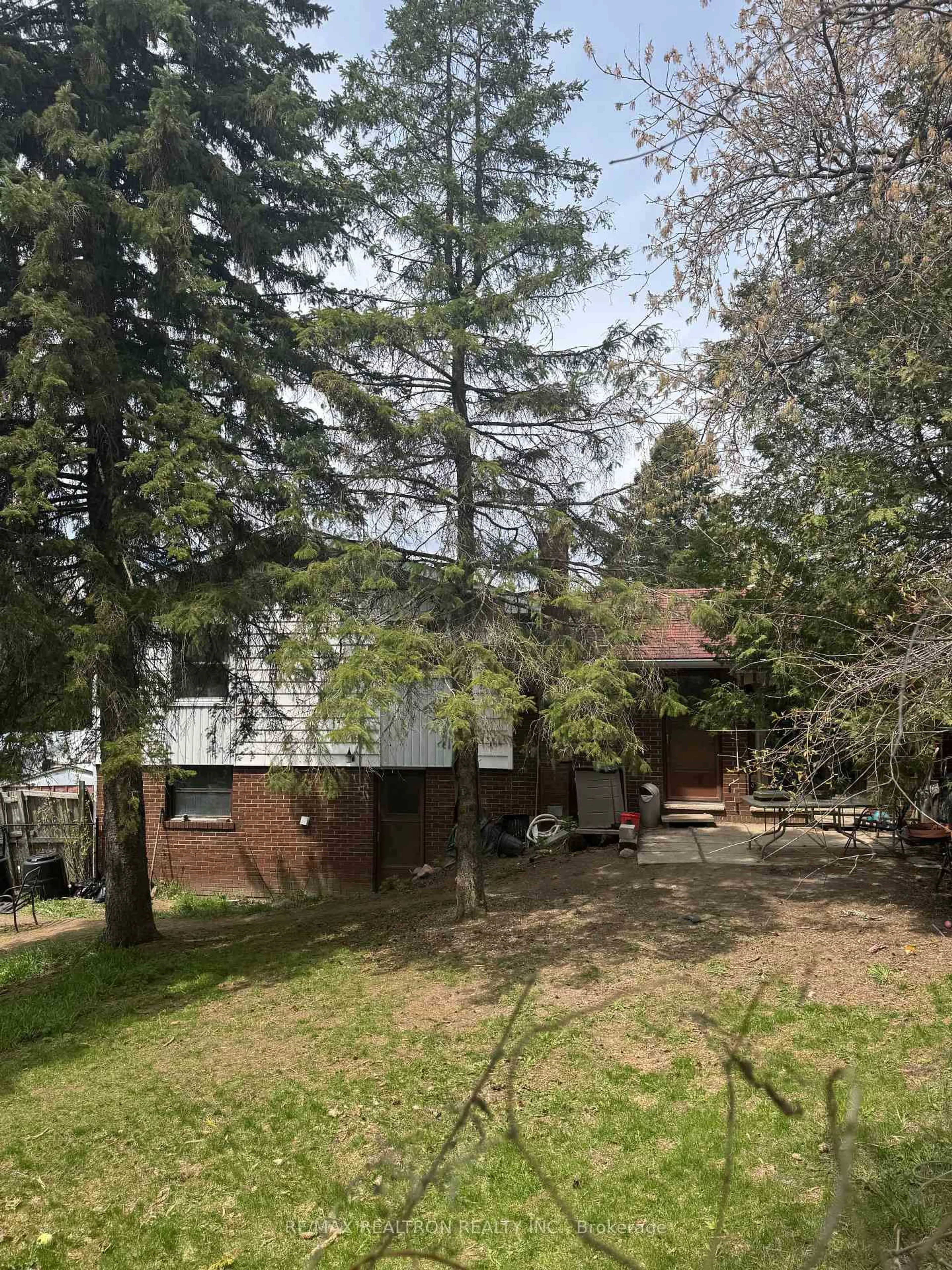 A pic from outside/outdoor area/front of a property/back of a property/a pic from drone, forest/trees view for 15 Bess Dr, Alnwick/Haldimand Ontario K0K 2X0