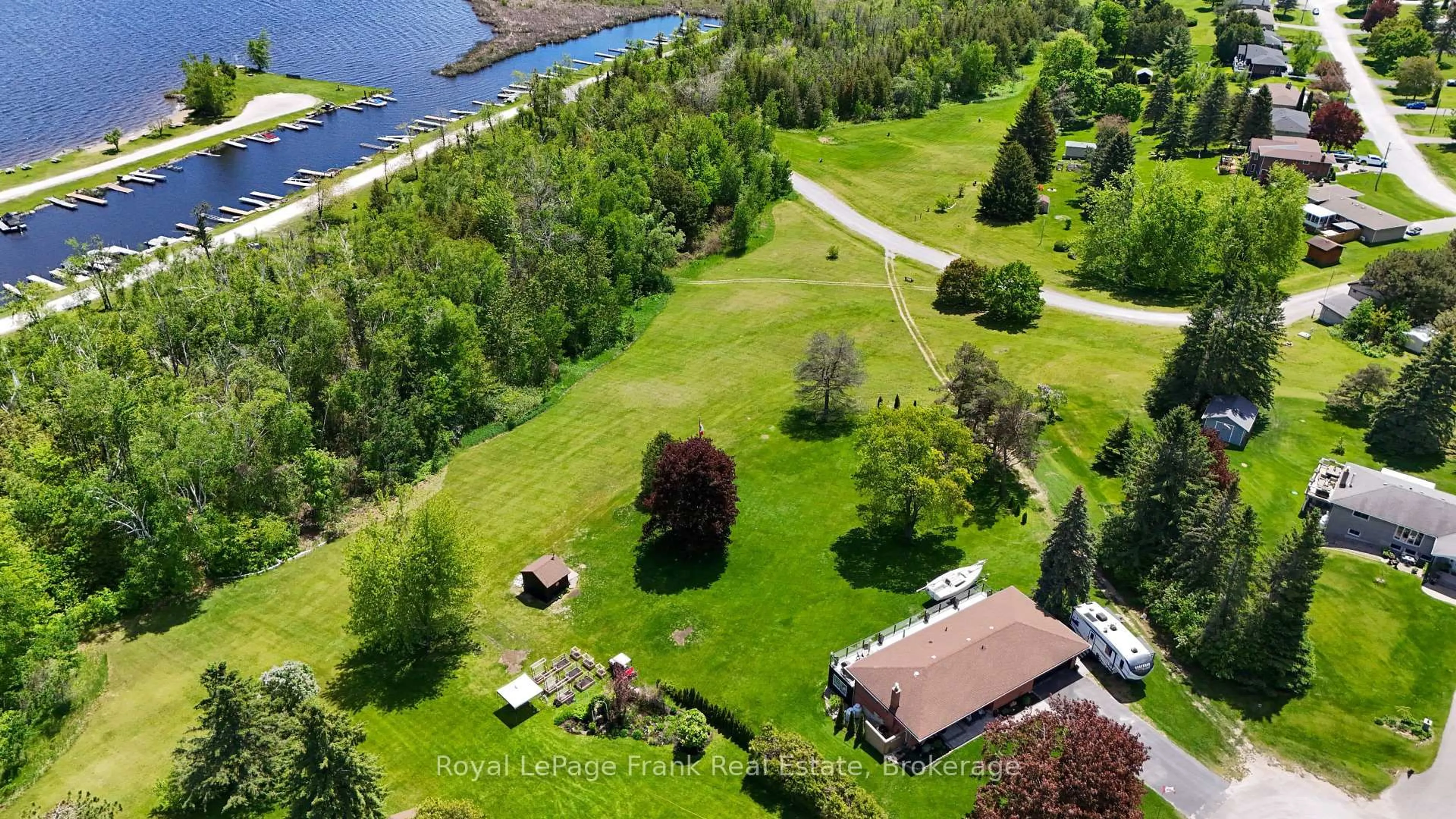 A pic from outside/outdoor area/front of a property/back of a property/a pic from drone, water/lake/river/ocean view for 316 Forest Harbour Tr, Kawartha Lakes Ontario K0M 1A0