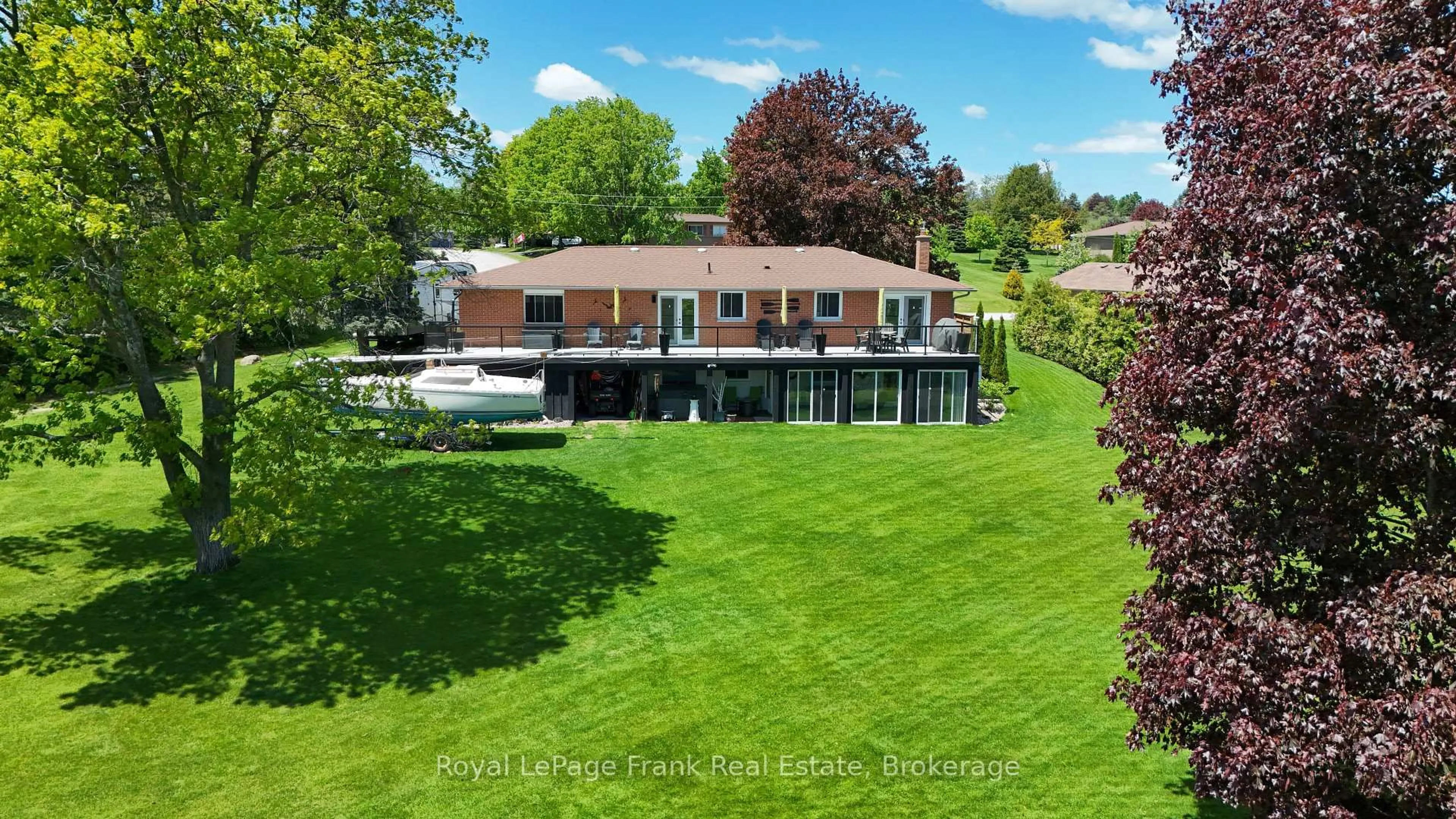 A pic from outside/outdoor area/front of a property/back of a property/a pic from drone, unknown for 316 Forest Harbour Tr, Kawartha Lakes Ontario K0M 1A0
