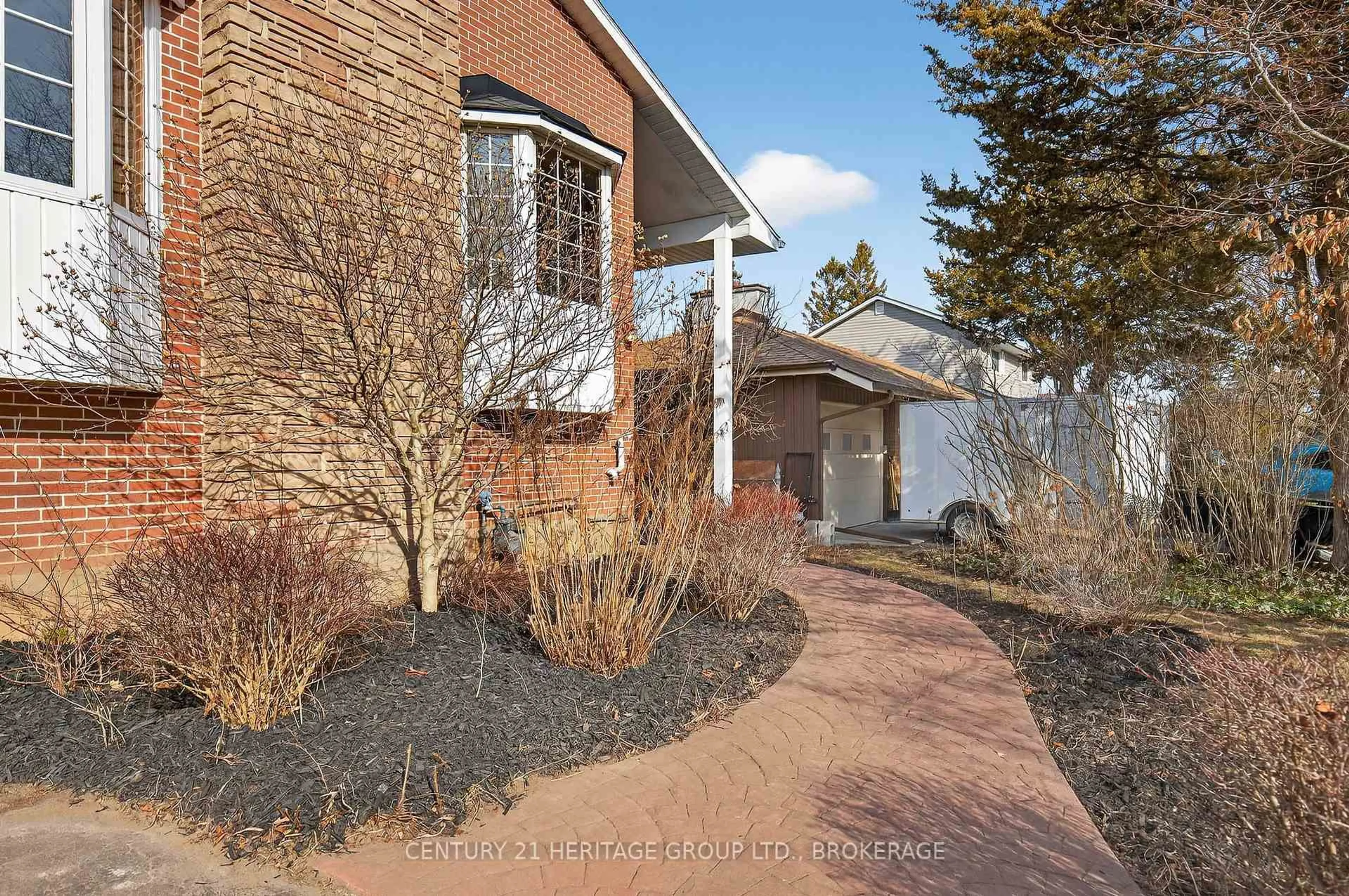 Home with brick exterior material, water/lake/river/ocean view for 20 Oakridge Ave, Kingston Ontario K7L 4S9