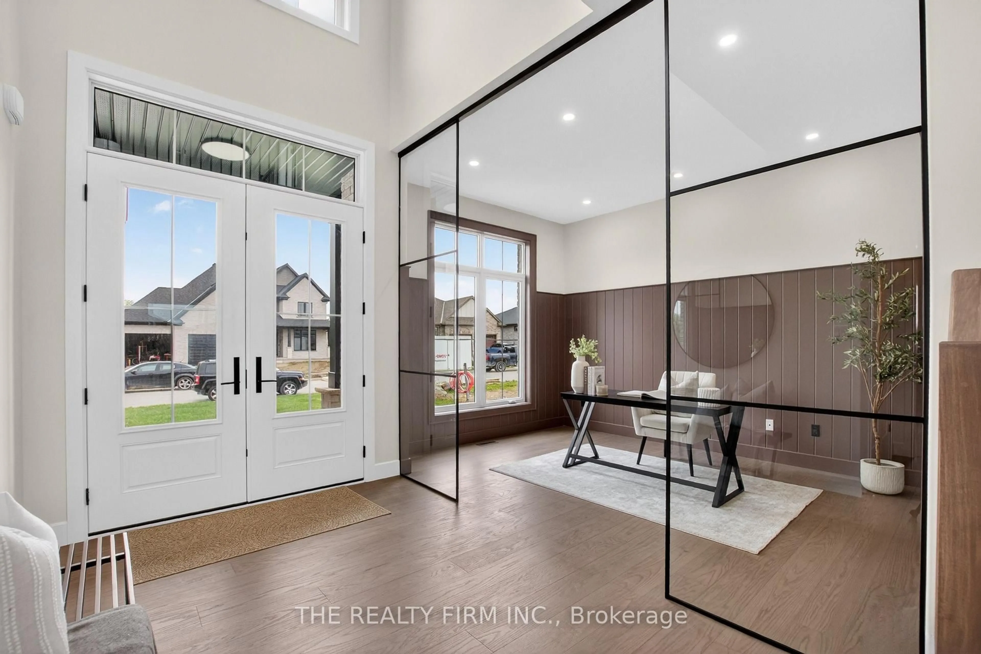 Indoor entryway for 258 Harvest Lane, Thames Centre Ontario N0L 1G2