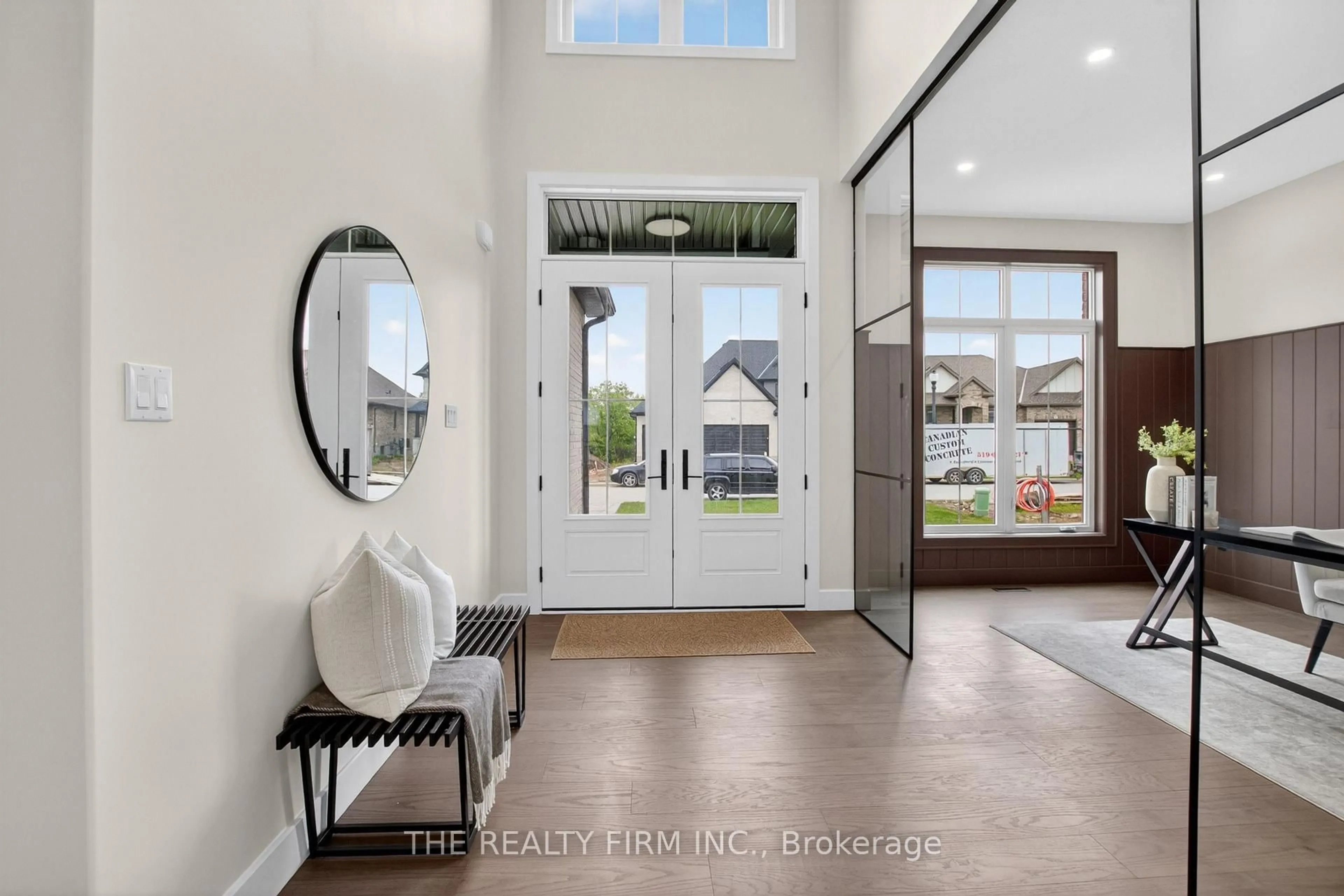 Indoor entryway for 258 Harvest Lane, Thames Centre Ontario N0L 1G2