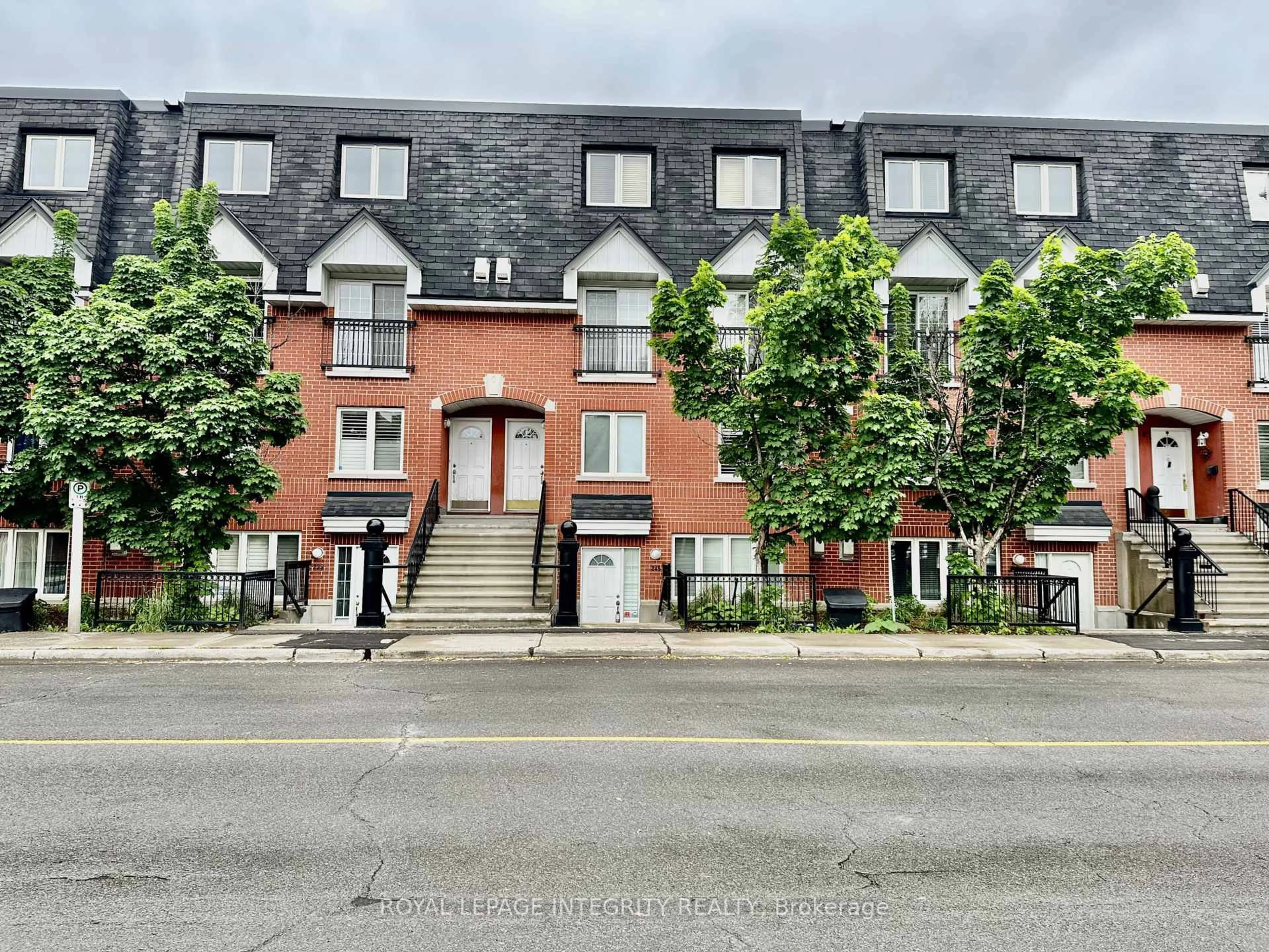 Unknown for 245 Cumberland St #4, Ottawa Ontario K1N 8W6