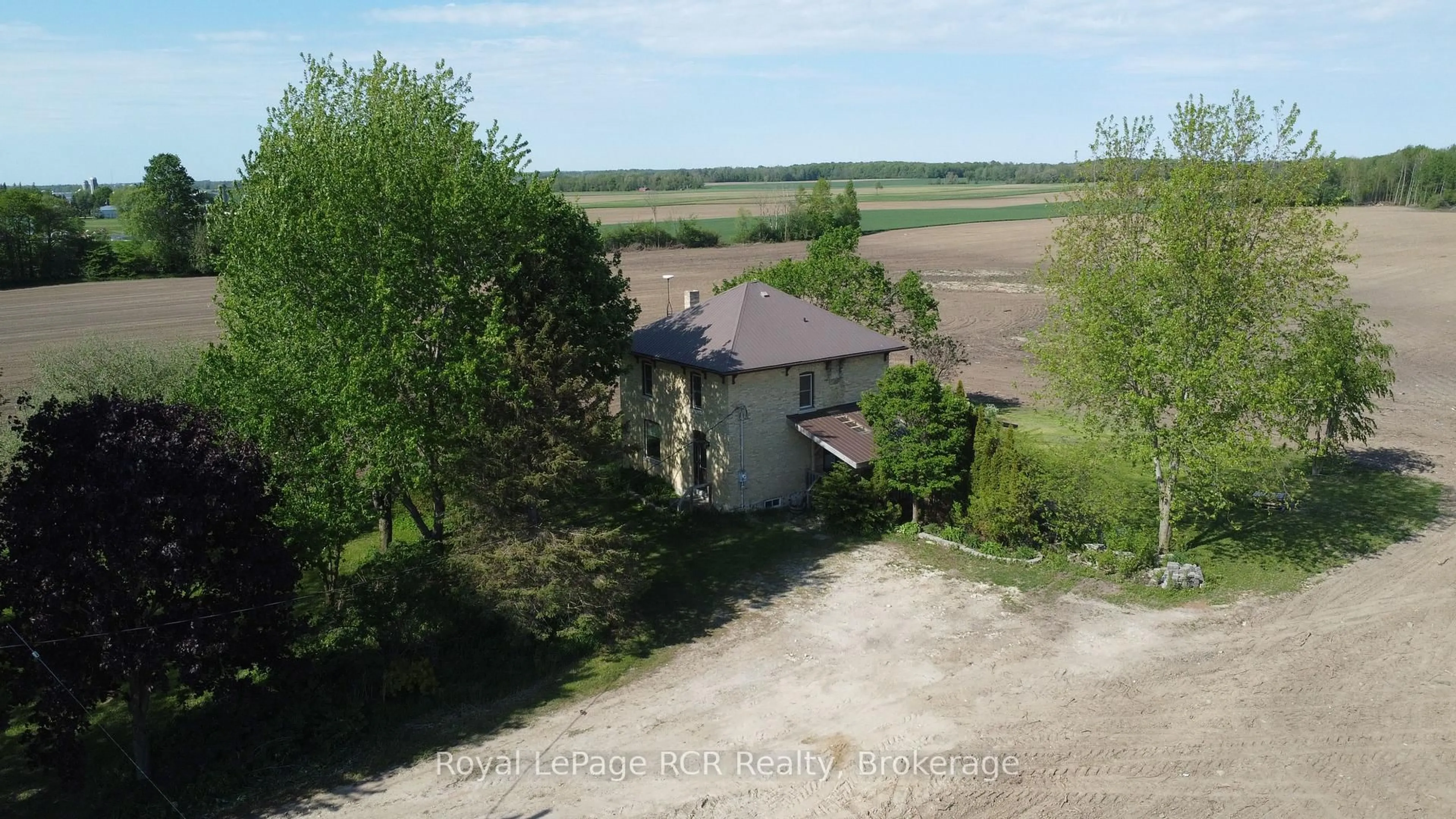 A pic from outside/outdoor area/front of a property/back of a property/a pic from drone, unknown for 9029 Concession 11 Rd, Wellington North Ontario N0G 2L0