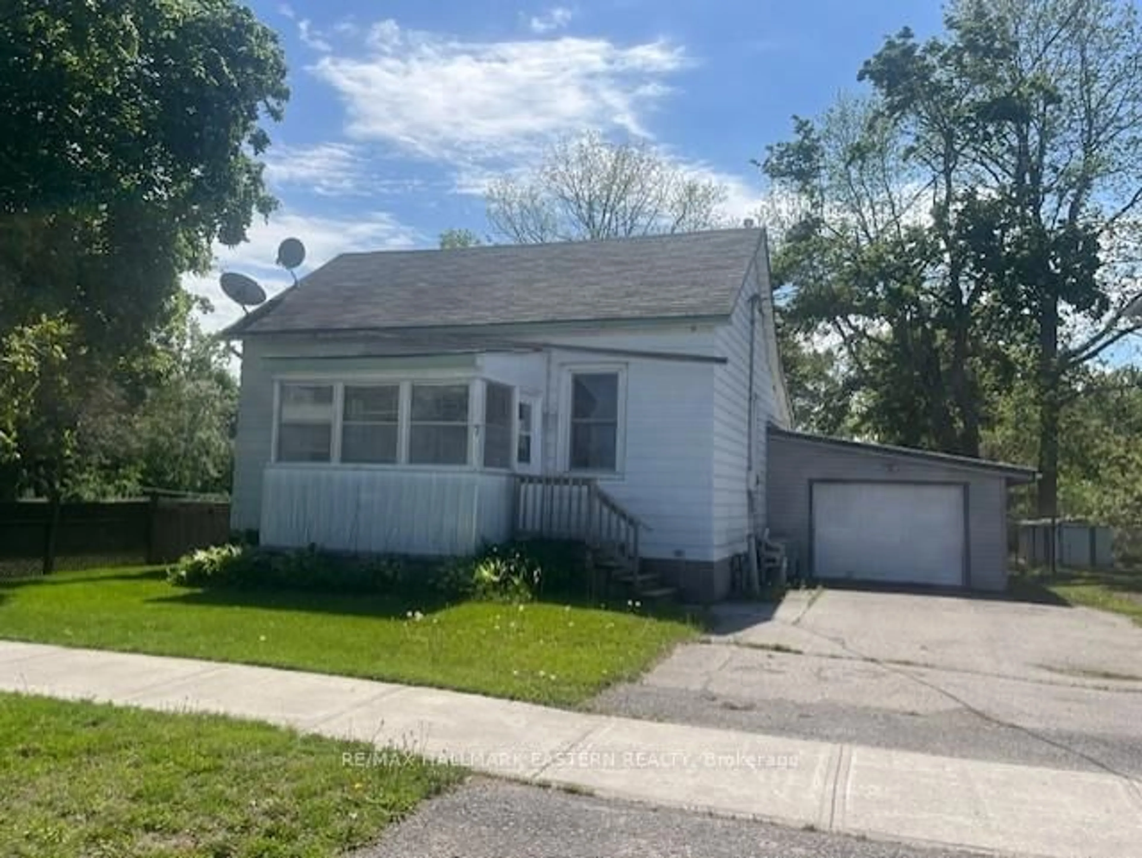 Unknown for 7 Edward St, Selwyn Ontario K0L 2H0