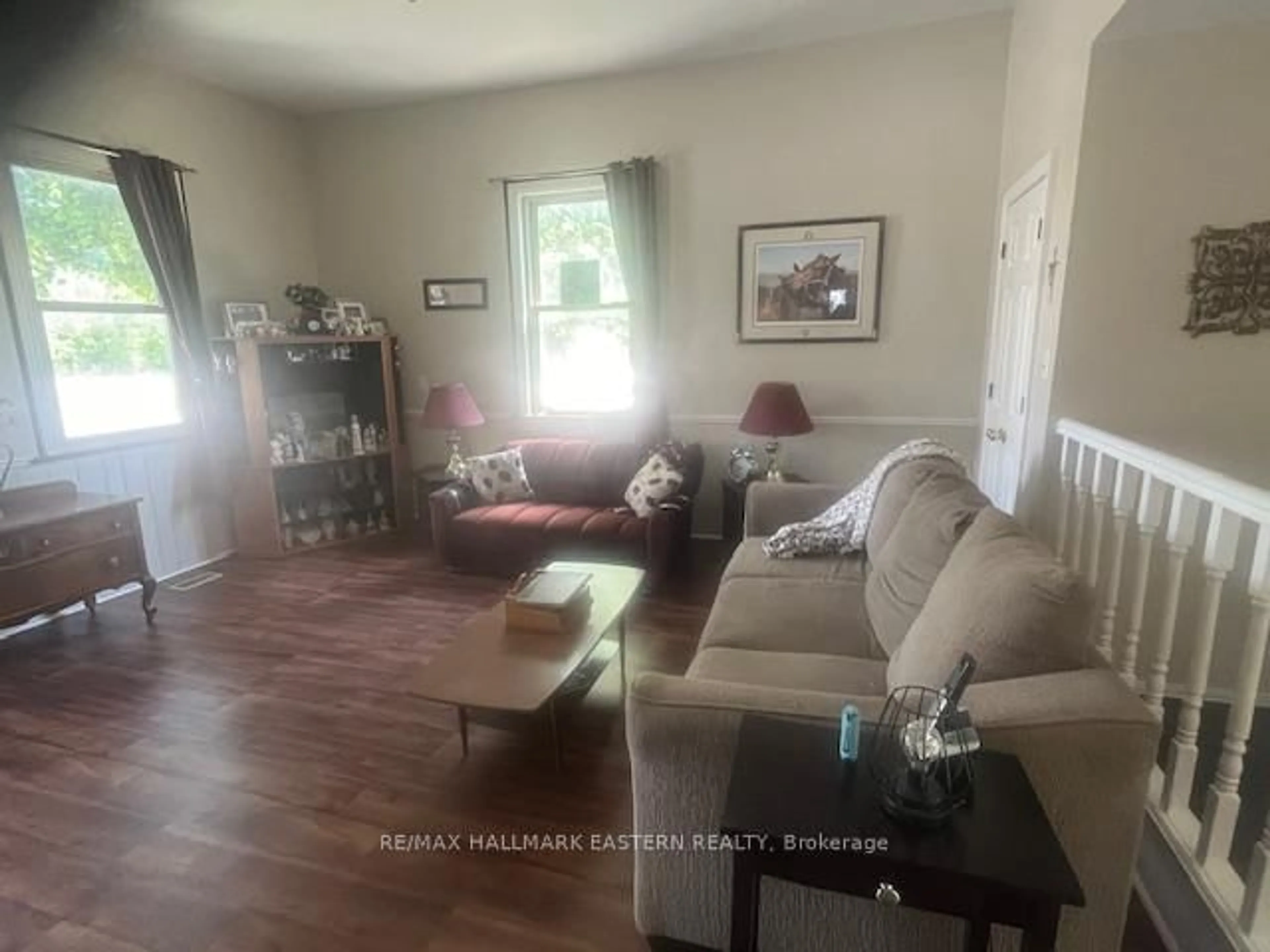 Living room with furniture, unknown for 7 Edward St, Selwyn Ontario K0L 2H0