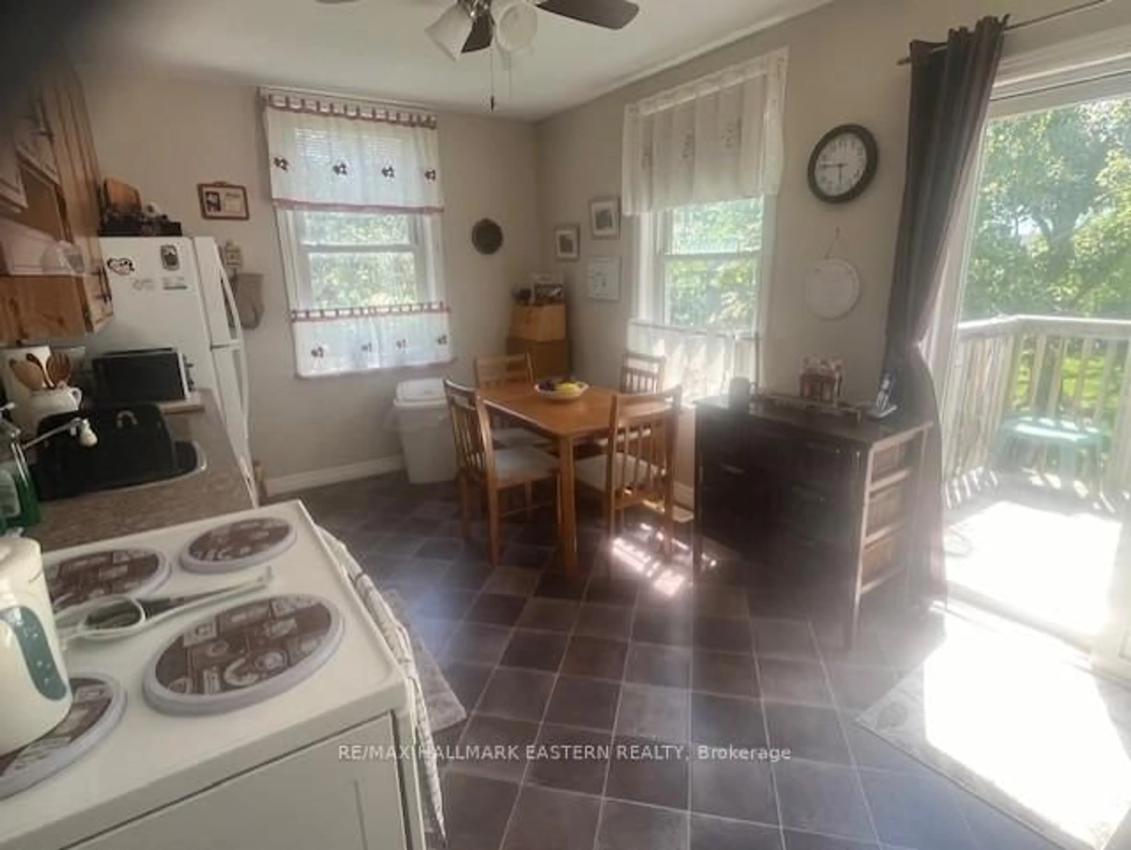Unknown for 7 Edward St, Selwyn Ontario K0L 2H0