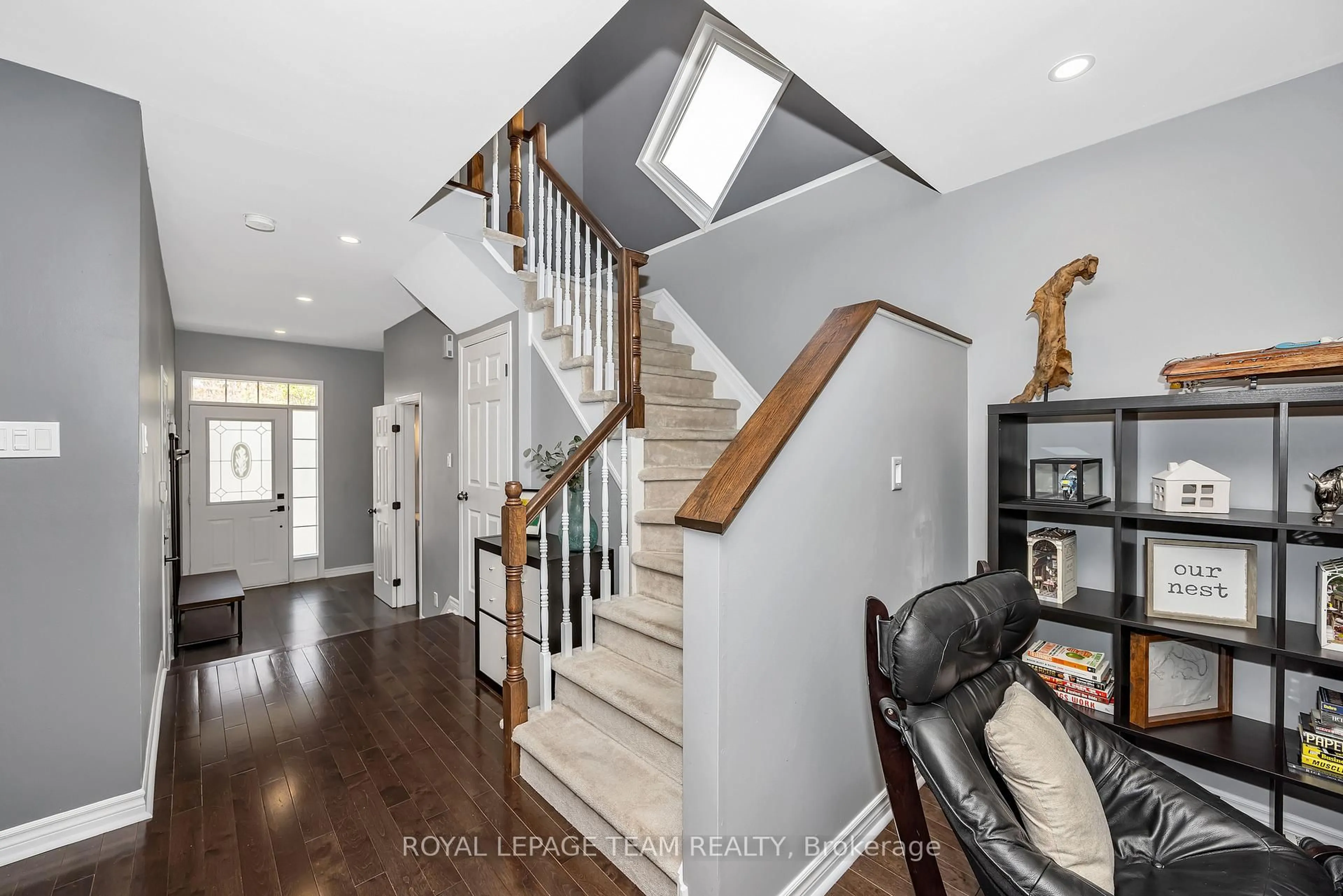 Stairs for 49 Chantilly Gate, Stittsville Ontario K2S 2B1