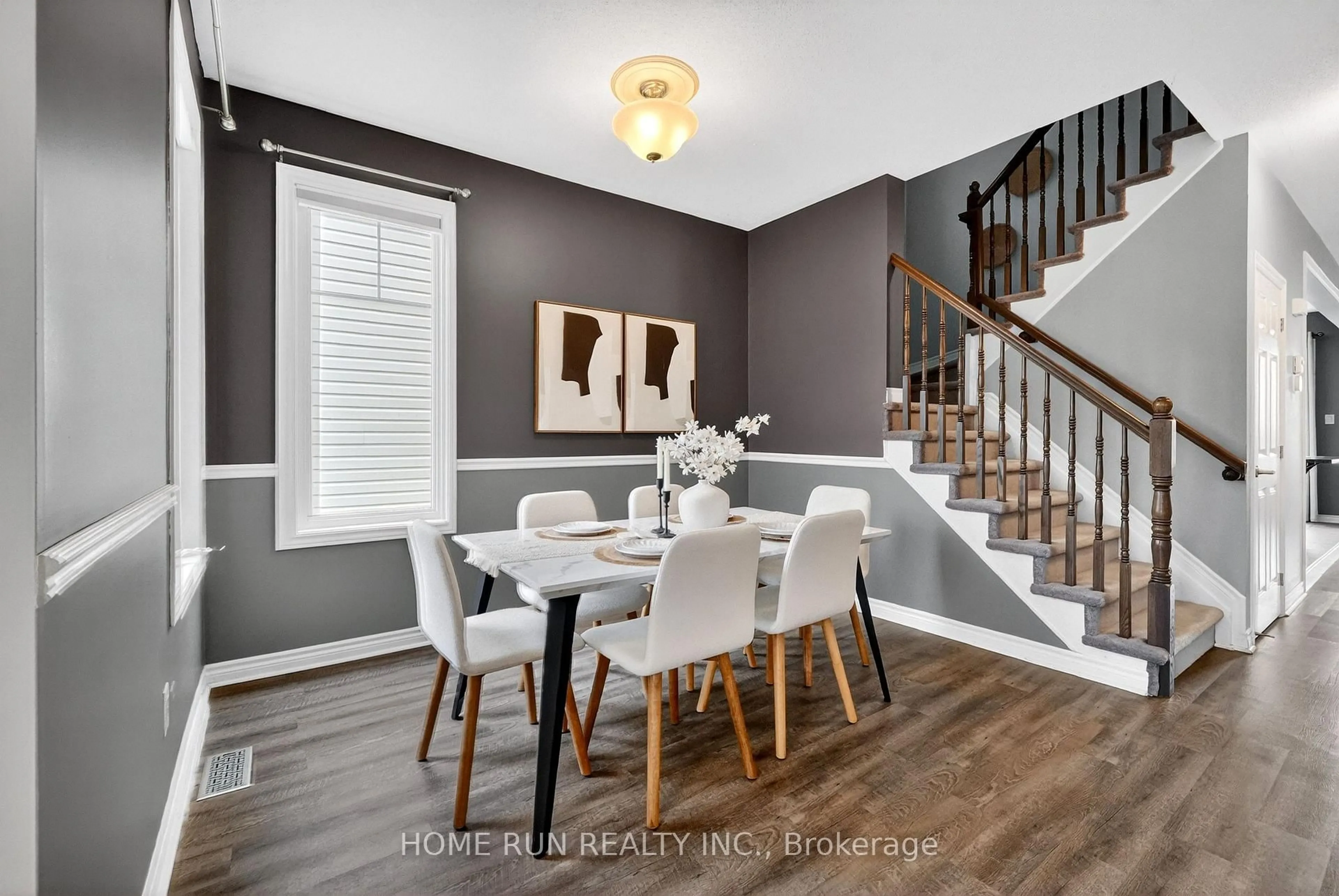 Dining room, wood/laminate floor for 351 Gallantry Way, Ottawa Ontario K2S 0R1