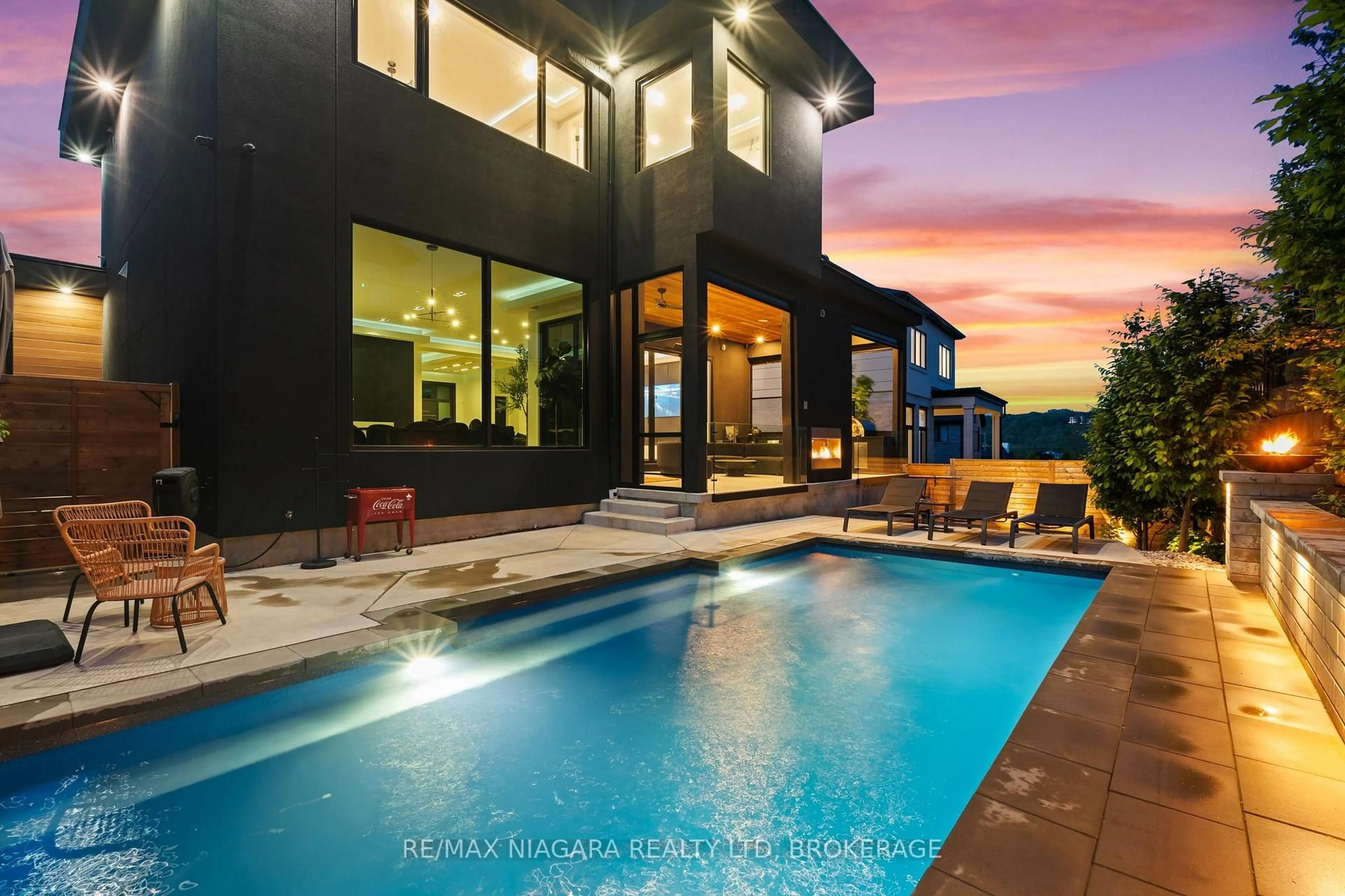 Pool for 56 Kenmir Ave, Niagara-on-the-Lake Ontario L0S 1J1