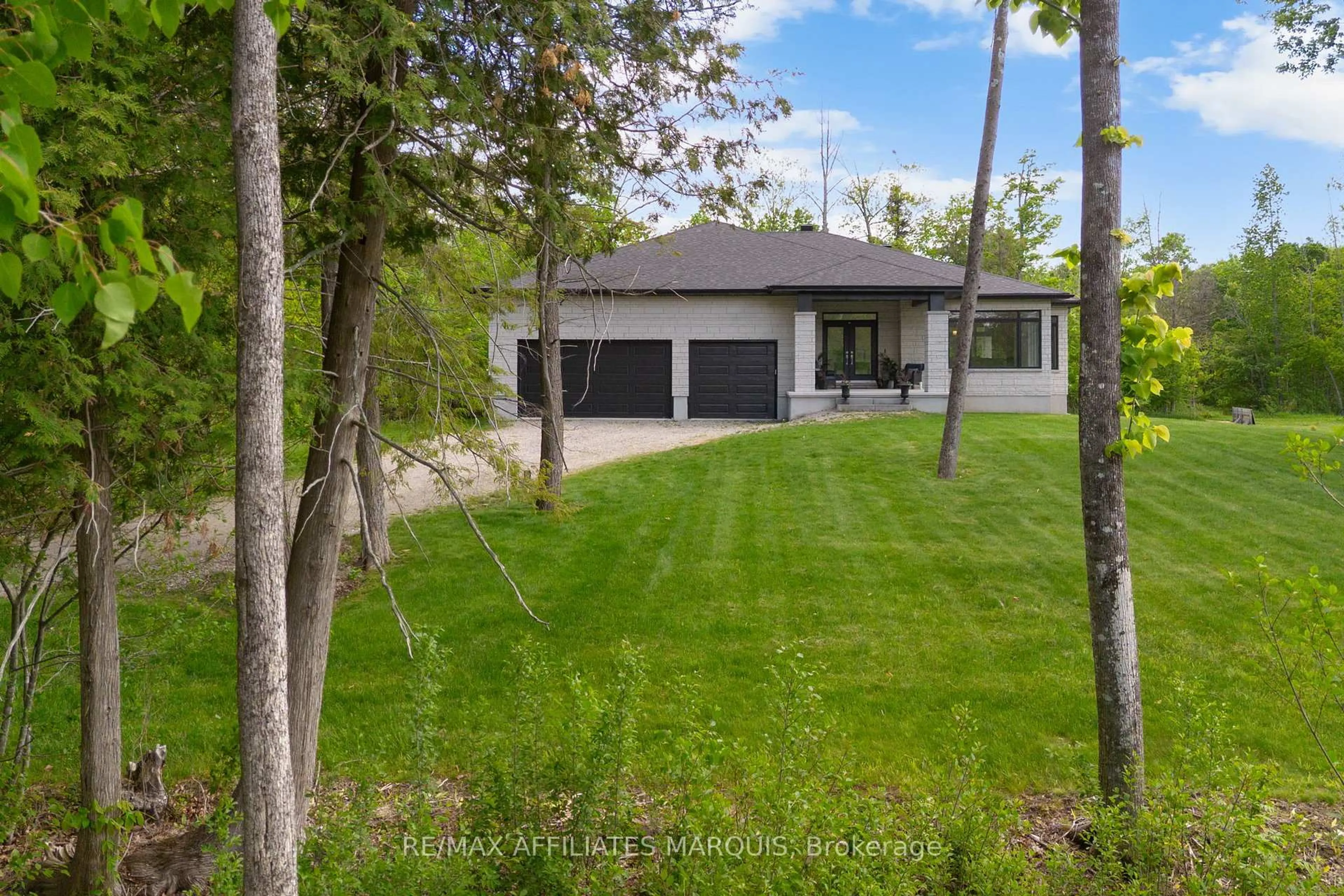 A pic from outside/outdoor area/front of a property/back of a property/a pic from drone, unknown for 147 Golf Club Rd, Rideau Lakes Ontario K7A 4S5