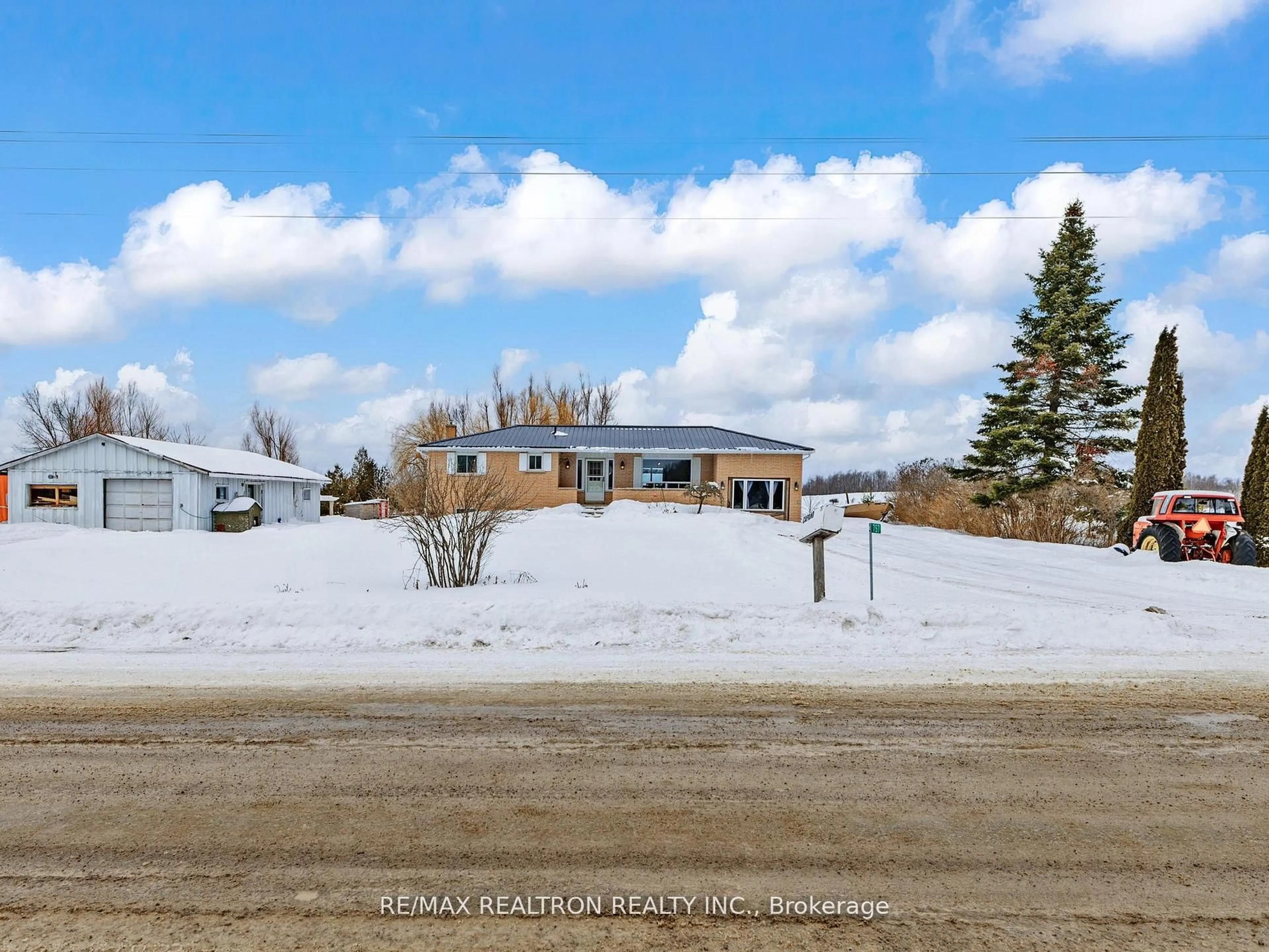 A pic from outside/outdoor area/front of a property/back of a property/a pic from drone, unknown for 757 Kings Wharf Rd, Kawartha Lakes Ontario K0M 1A0