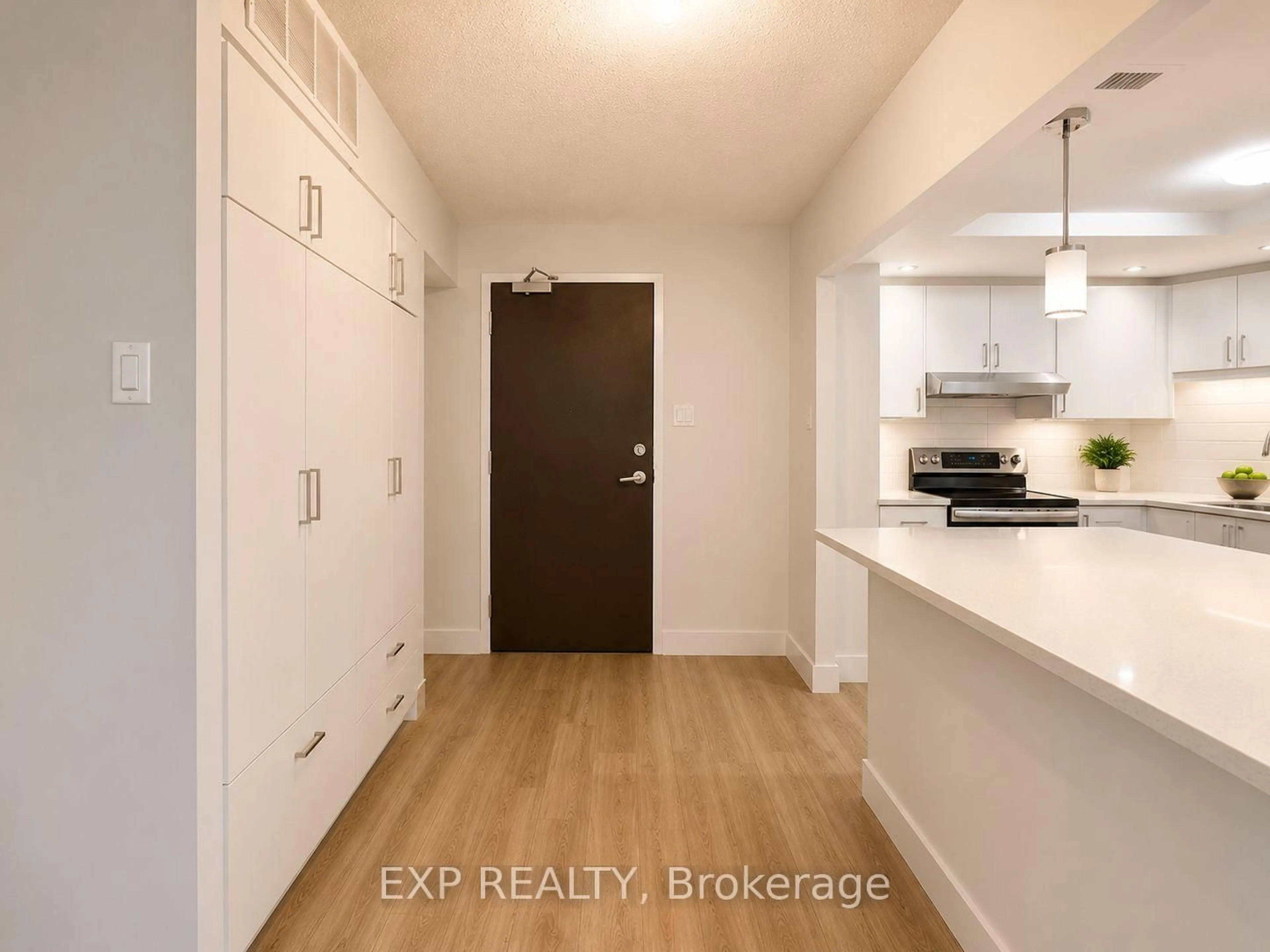 Indoor entryway for 160 George St #1505, Ottawa Ontario K1N 9M2