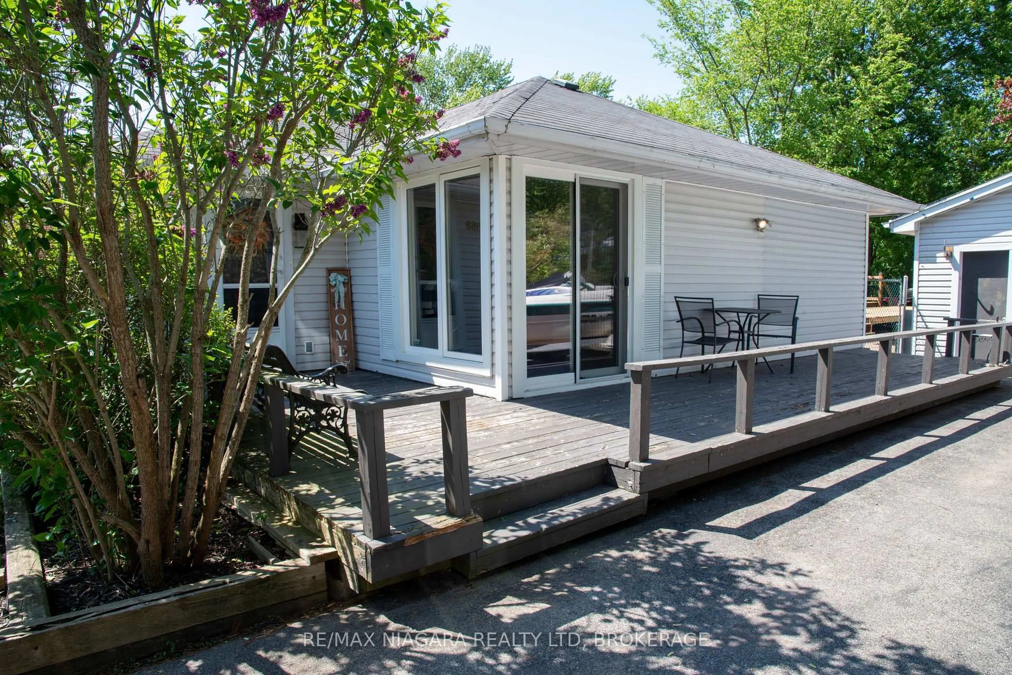 Patio, street for 2868 June Rd, Port Colborne Ontario L3K 5V3