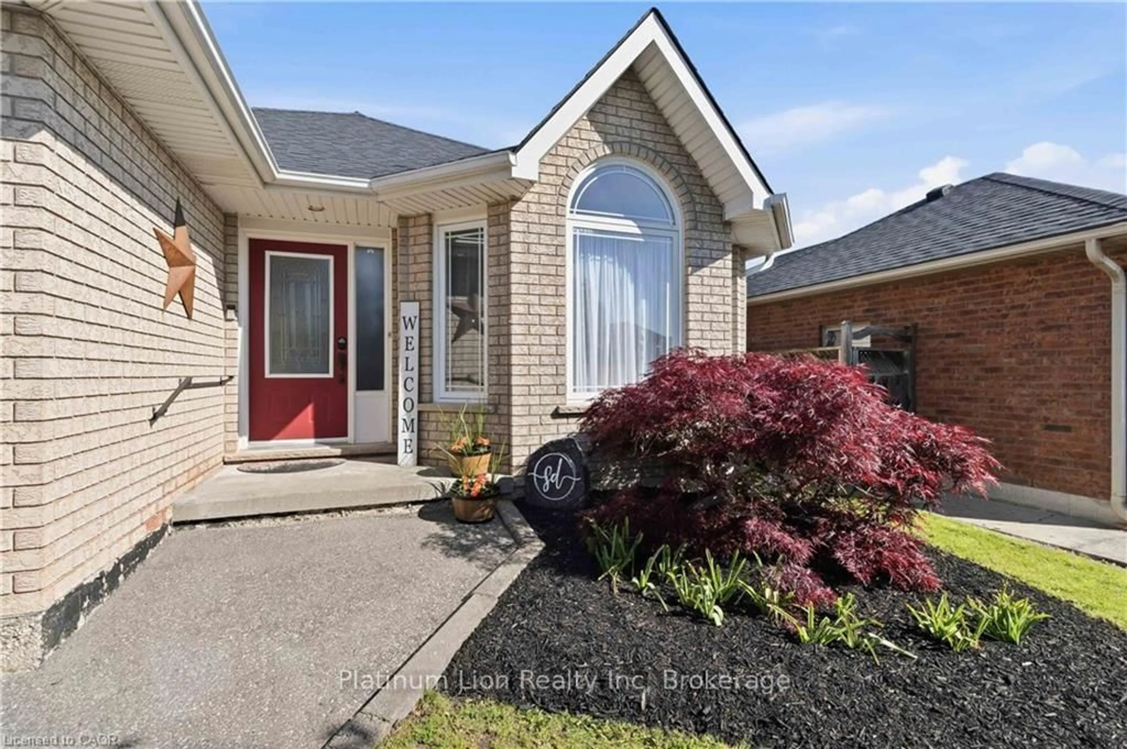 Home with brick exterior material, street for 36 Garner's Lane, Brantford Ontario N3T 6P5