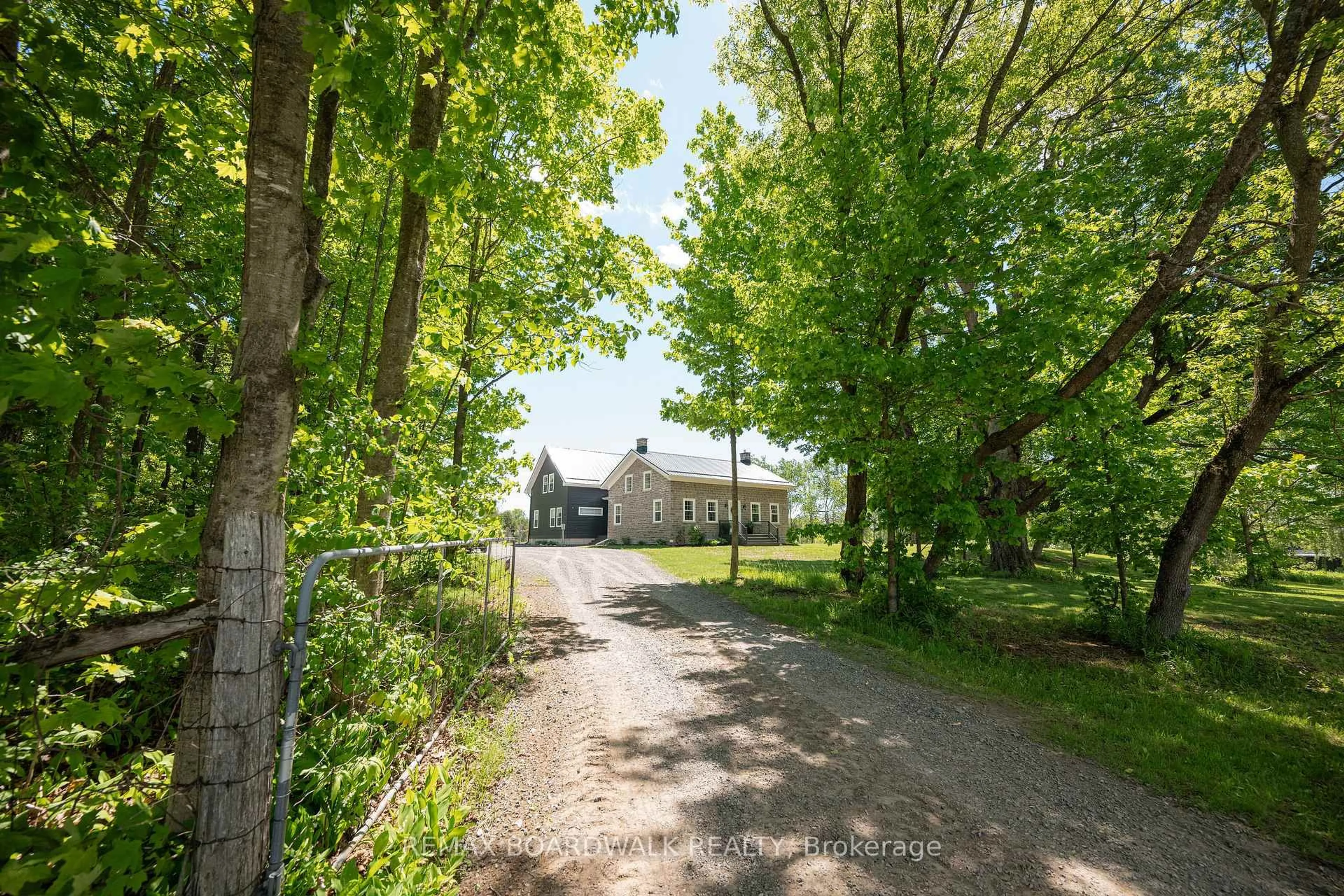 A pic from outside/outdoor area/front of a property/back of a property/a pic from drone, street for 4701 4th Concession Rd, Augusta Ontario K0E 1T0