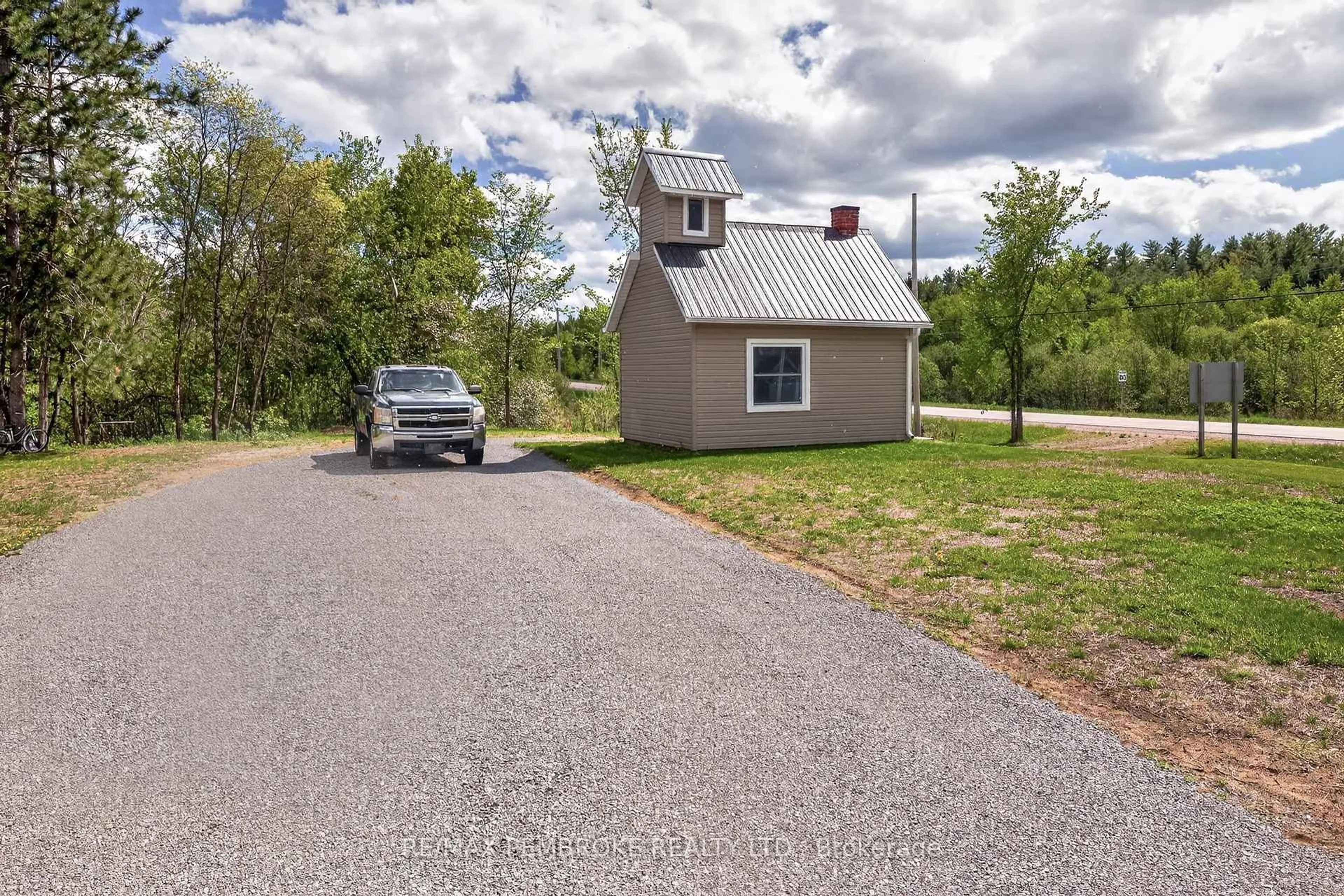 Unknown for 387 SELL Rd, Pembroke Ontario K8A 6W4
