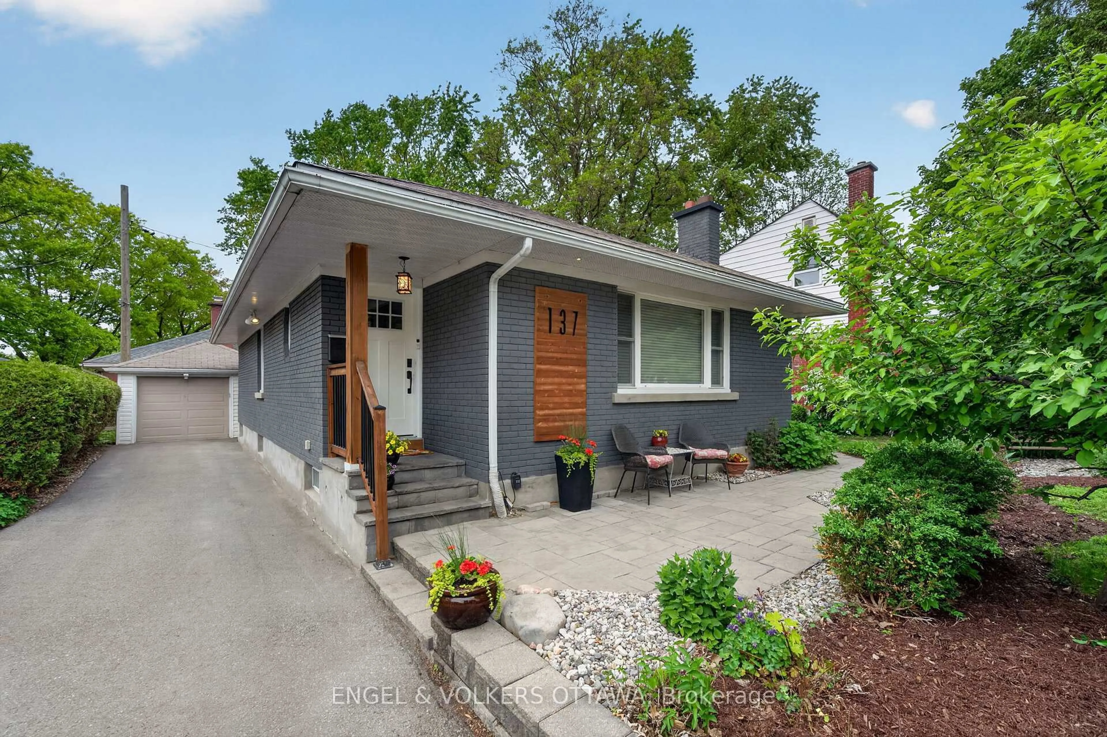 Unknown for 137 Rachael Ave, Ottawa Ontario K1H 6C5