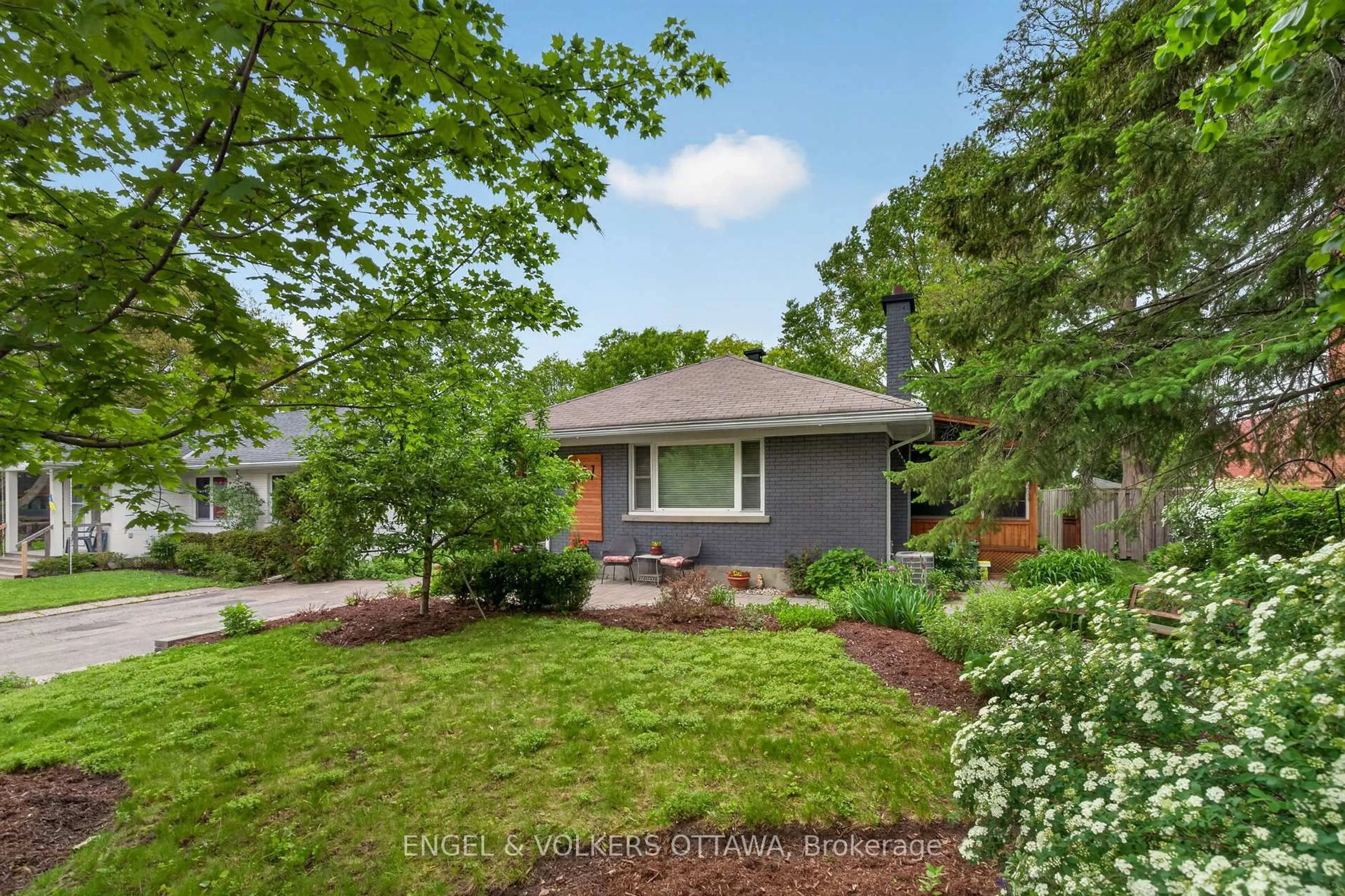 Unknown for 137 Rachael Ave, Ottawa Ontario K1H 6C5