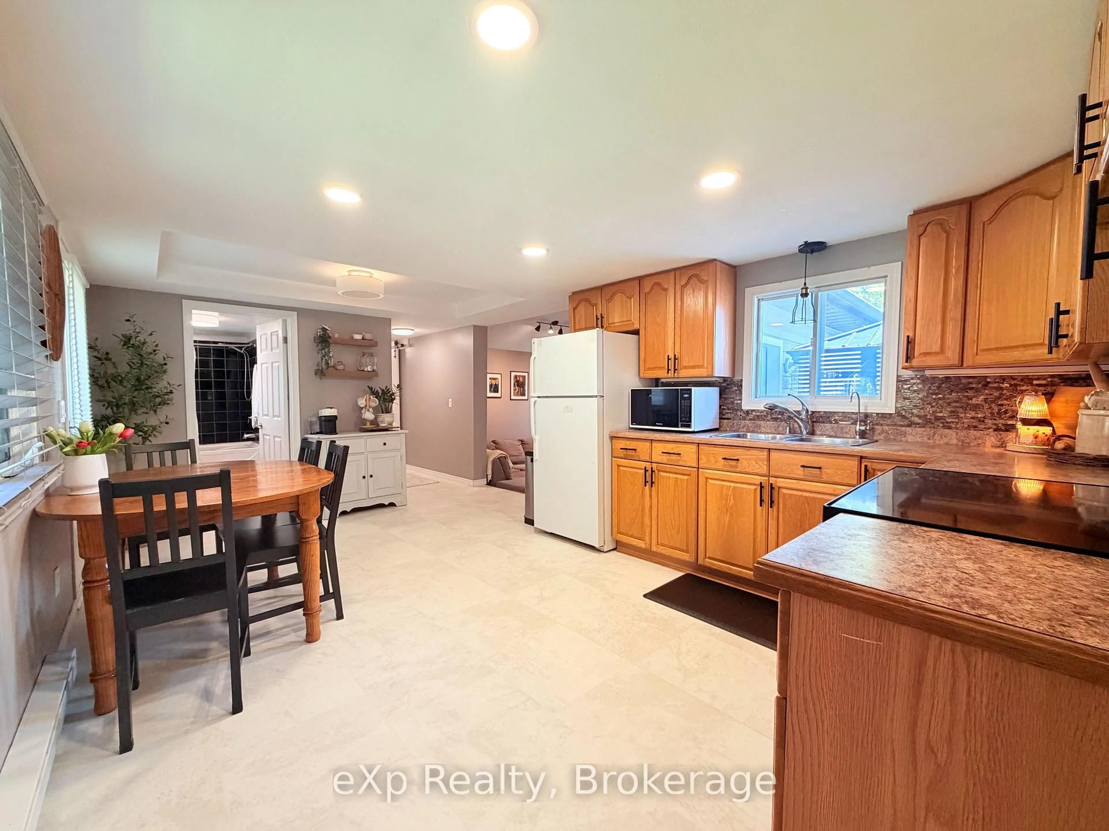 Open concept kitchen, ceramic/tile floor for 12 Union St, Brockton Ontario N0G 2V0