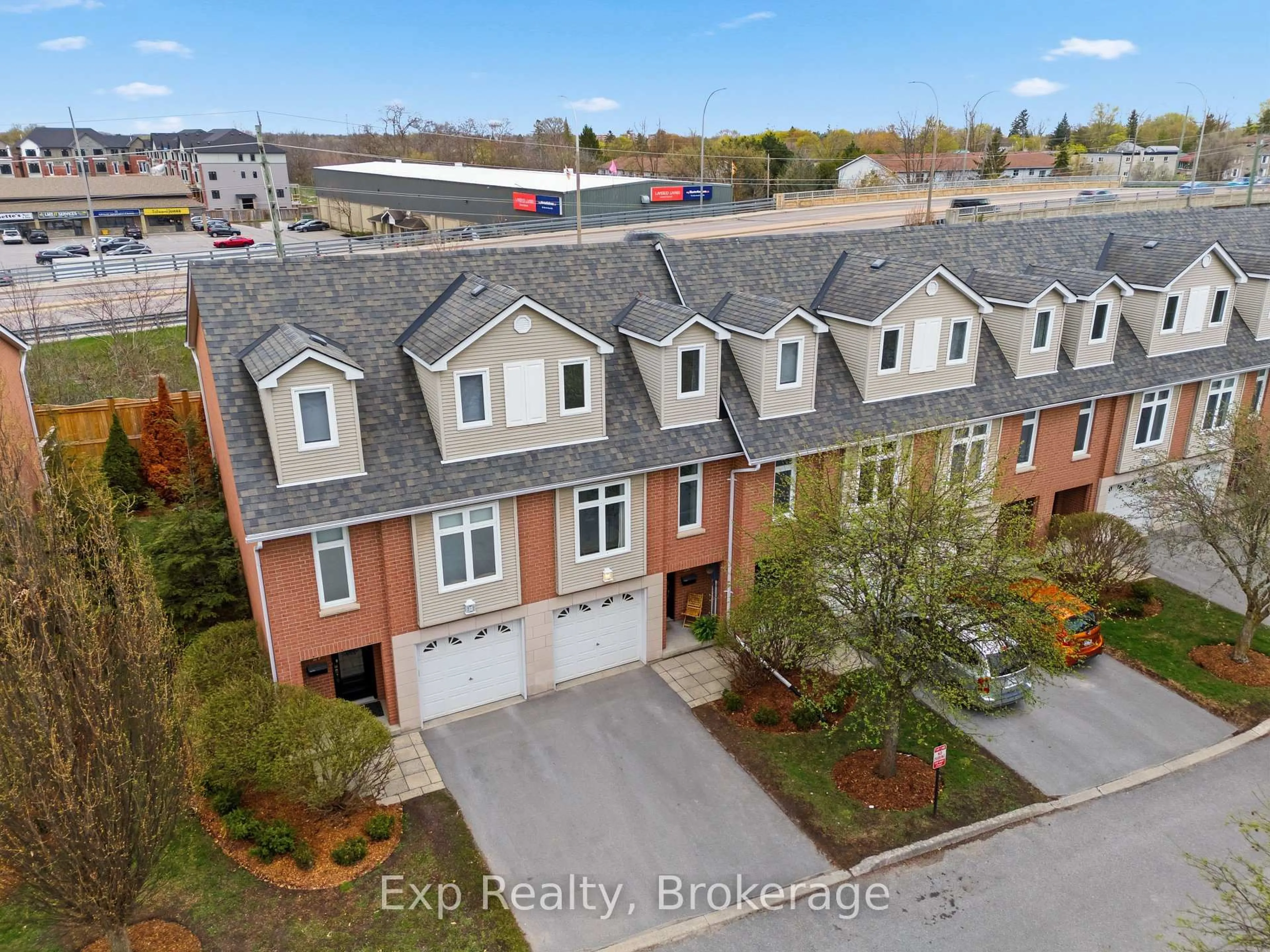 A pic from outside/outdoor area/front of a property/back of a property/a pic from drone, city buildings view from balcony for 9 Progress Ave #28, Belleville Ontario K8P 4Z3