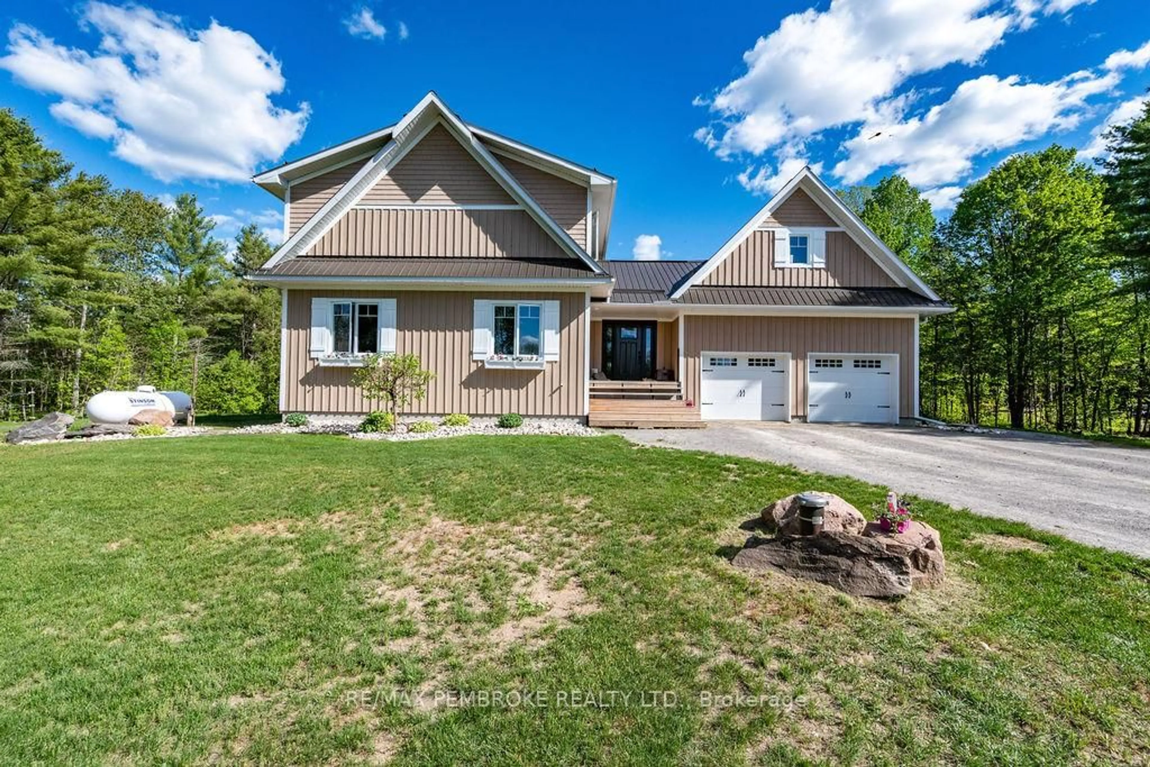 Home with brick exterior material, unknown for 263 Walsh's Rd, Pembroke Ontario K8A 6W4