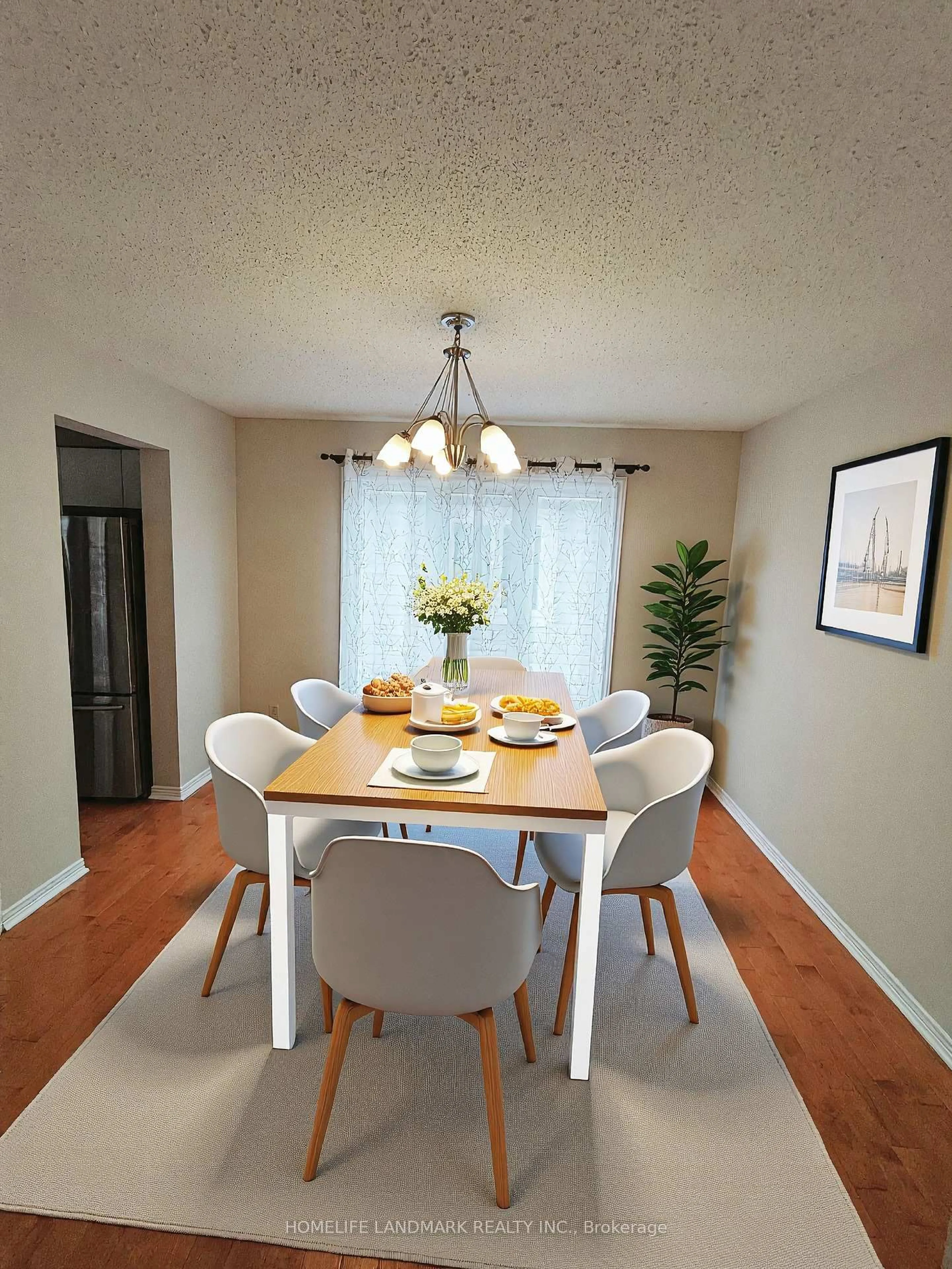 Dining room, wood/laminate floor for 8 Opal Lane, Barrhaven Ontario K2J 2V7