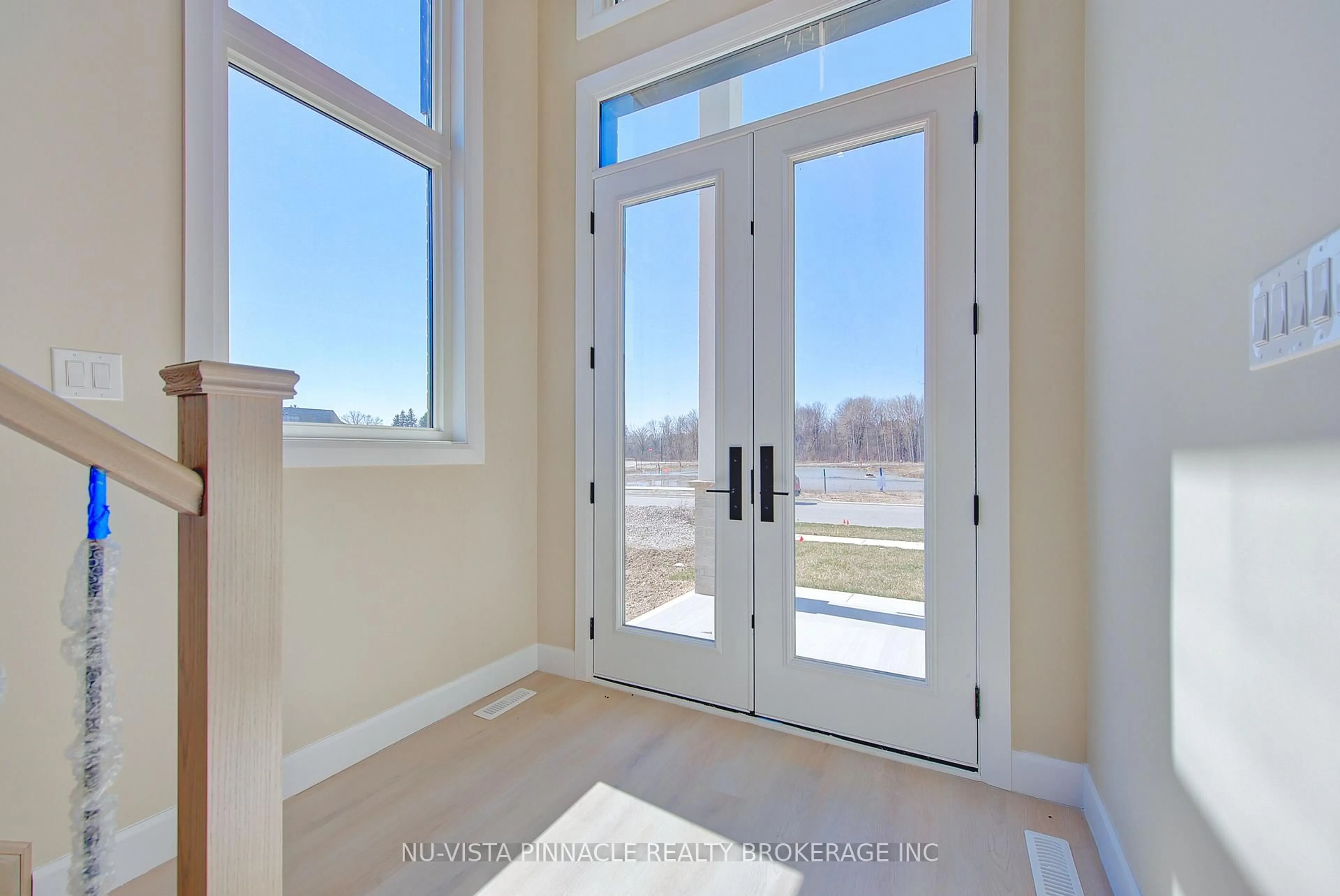 Indoor entryway for 4220 Liberty Cross, London South Ontario N6P 1J9