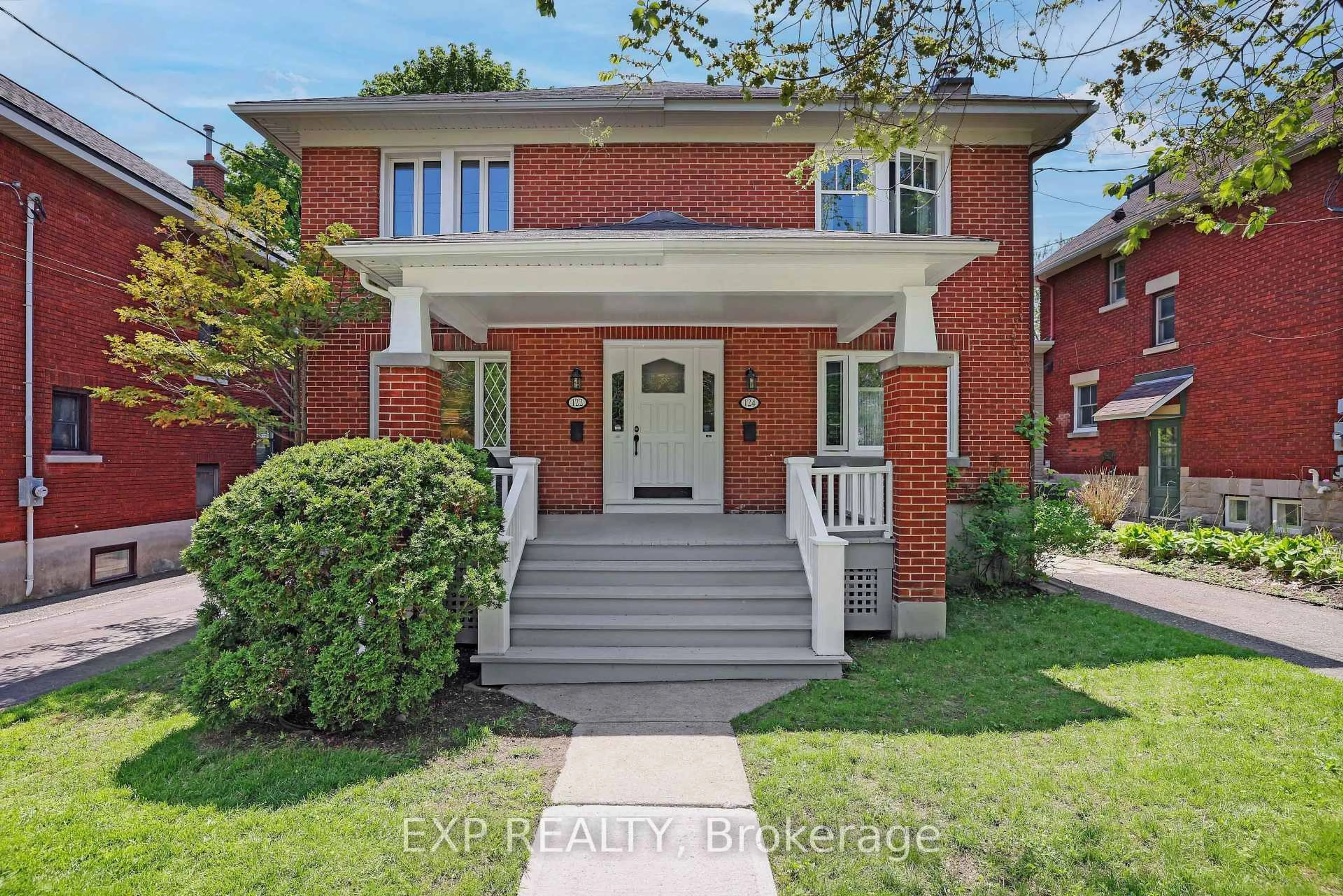 Home with brick exterior material, street for 122 Byron Ave, Ottawa Ontario K1Y 3J2