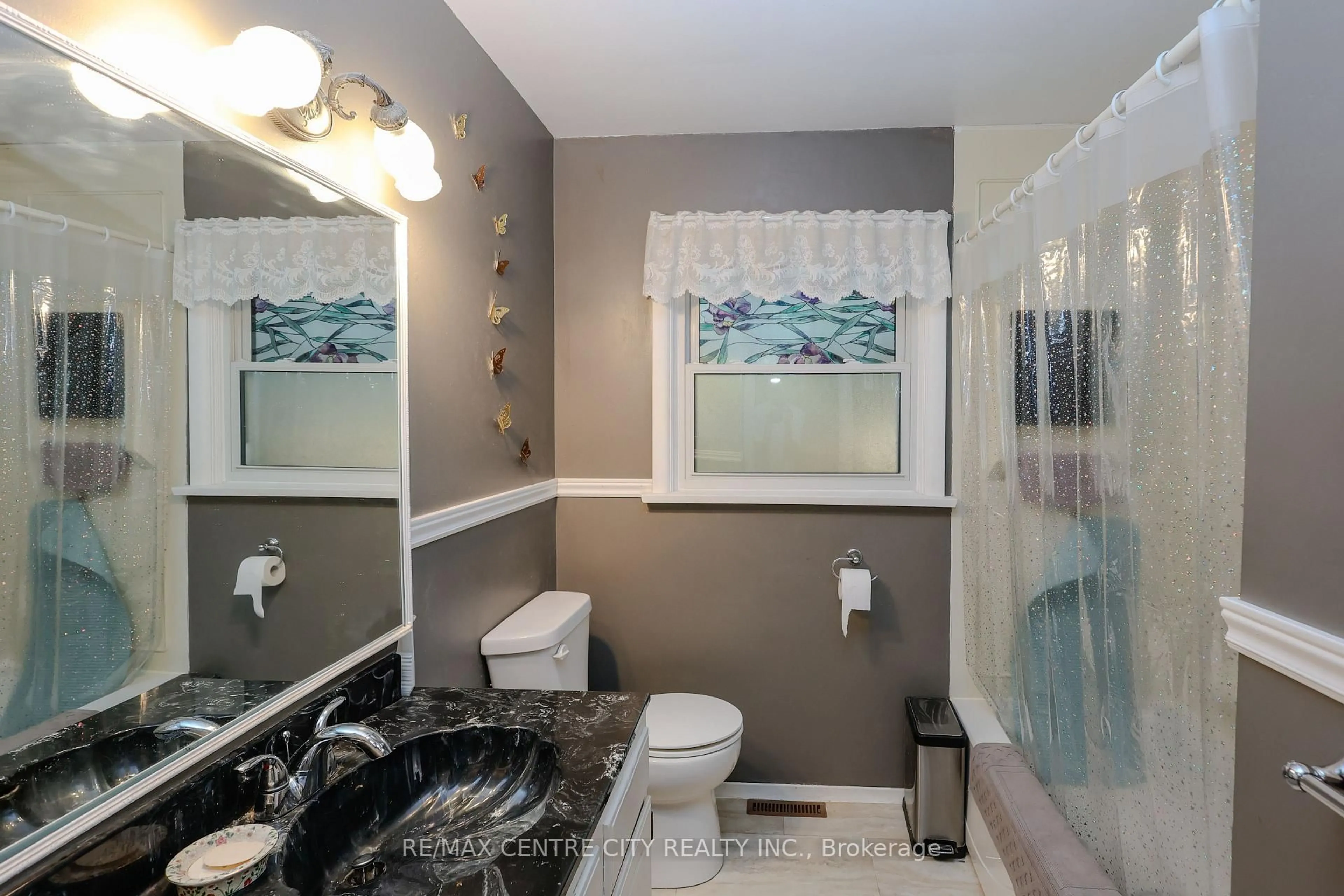 Standard bathroom, ceramic/tile floor for 1948 Royal Cres, London East Ontario N5V 1N7