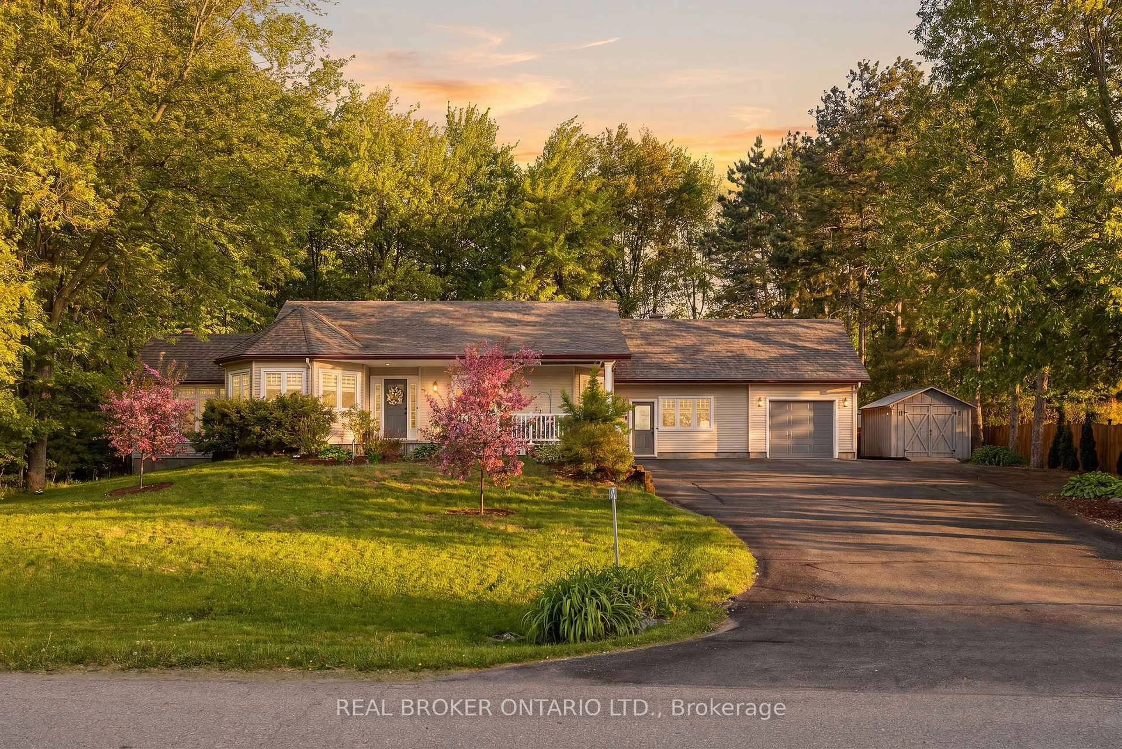 A pic from outside/outdoor area/front of a property/back of a property/a pic from drone, street for 1249 Barnwell Cres, Ottawa Ontario K4B 1K4