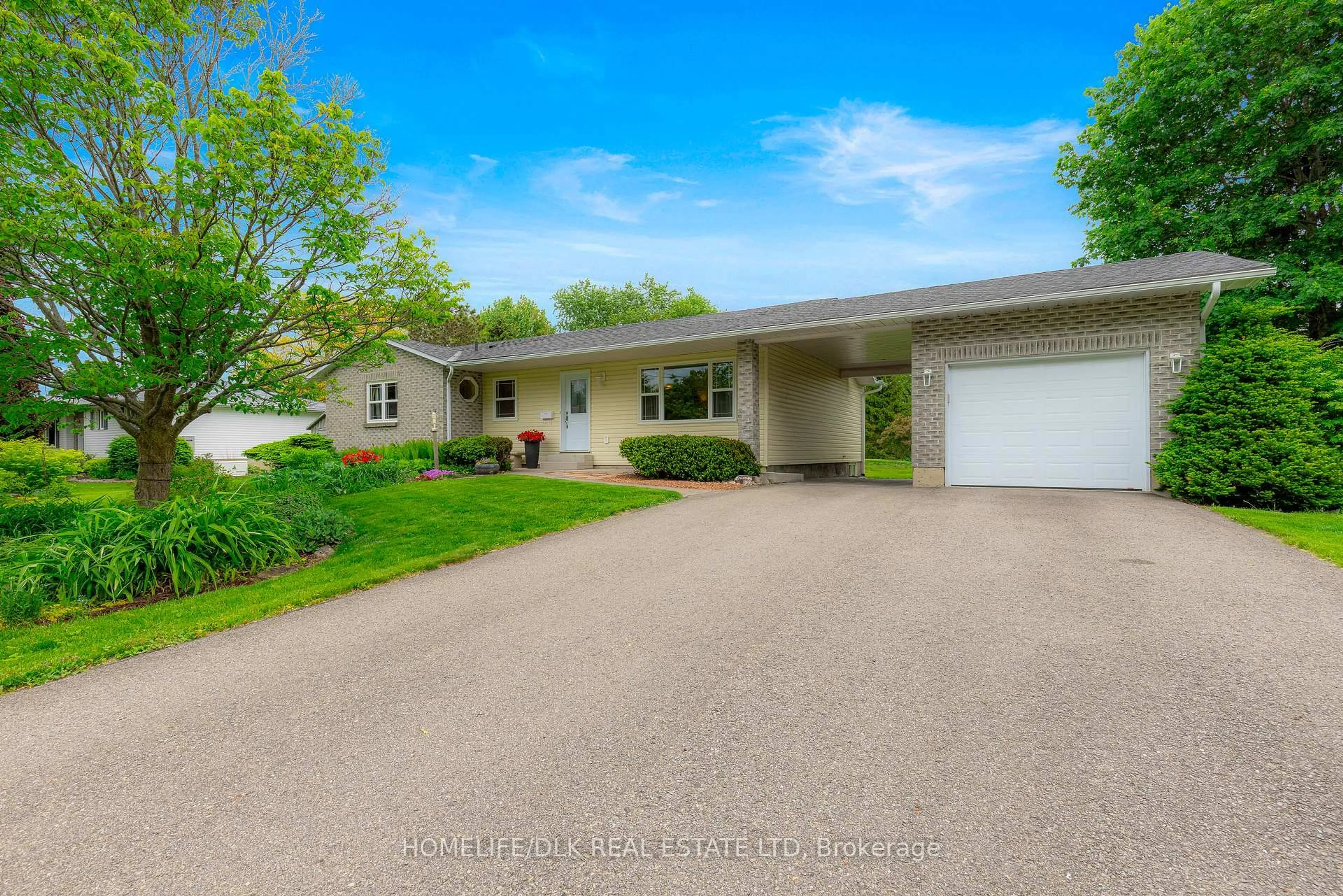 A pic from outside/outdoor area/front of a property/back of a property/a pic from drone, street for 3 Cross Ave, Elizabethtown-Kitley Ontario K6T 1B5