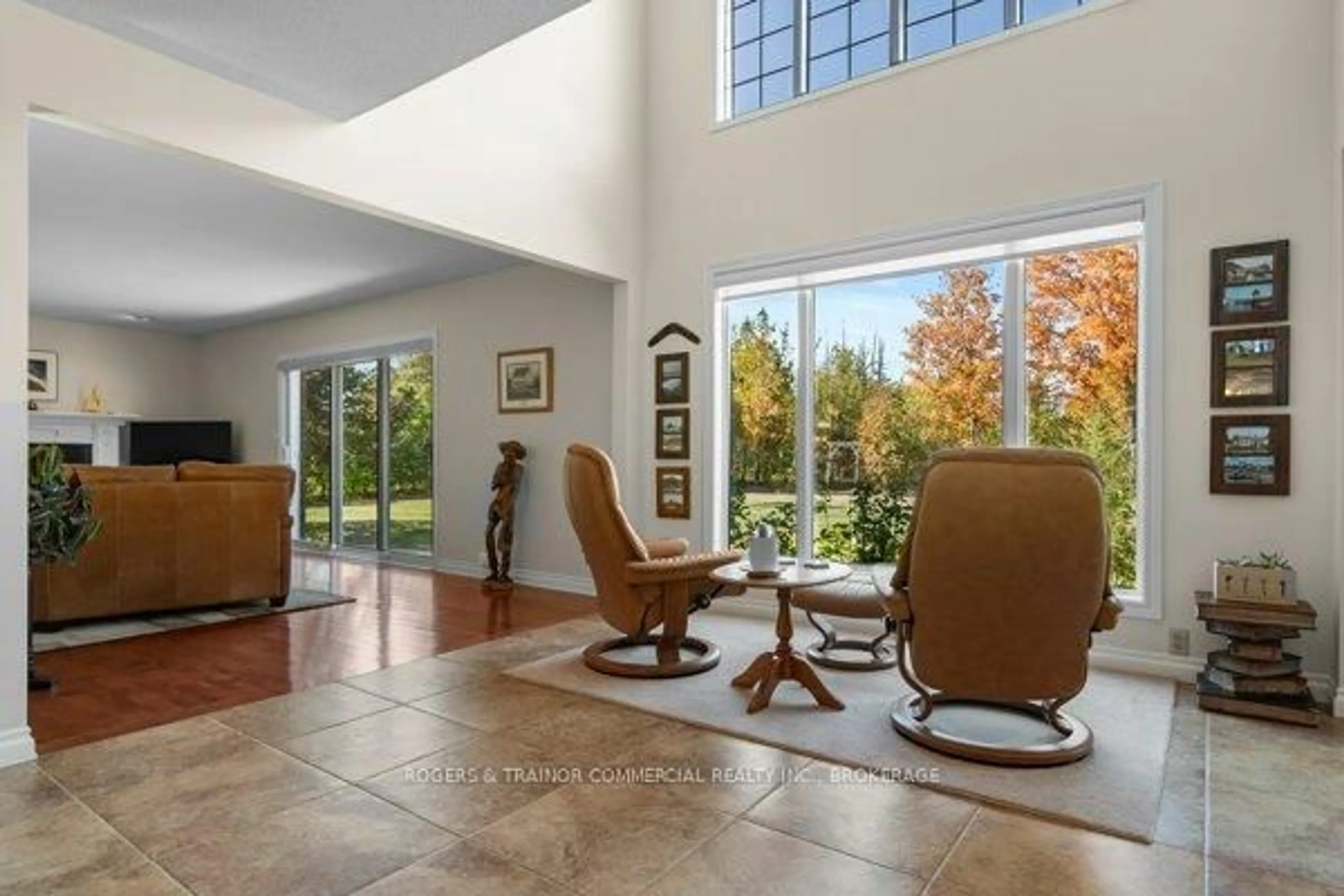 Indoor foyer for 1110 Italia Lane, Kingston Ontario K7L 4V4