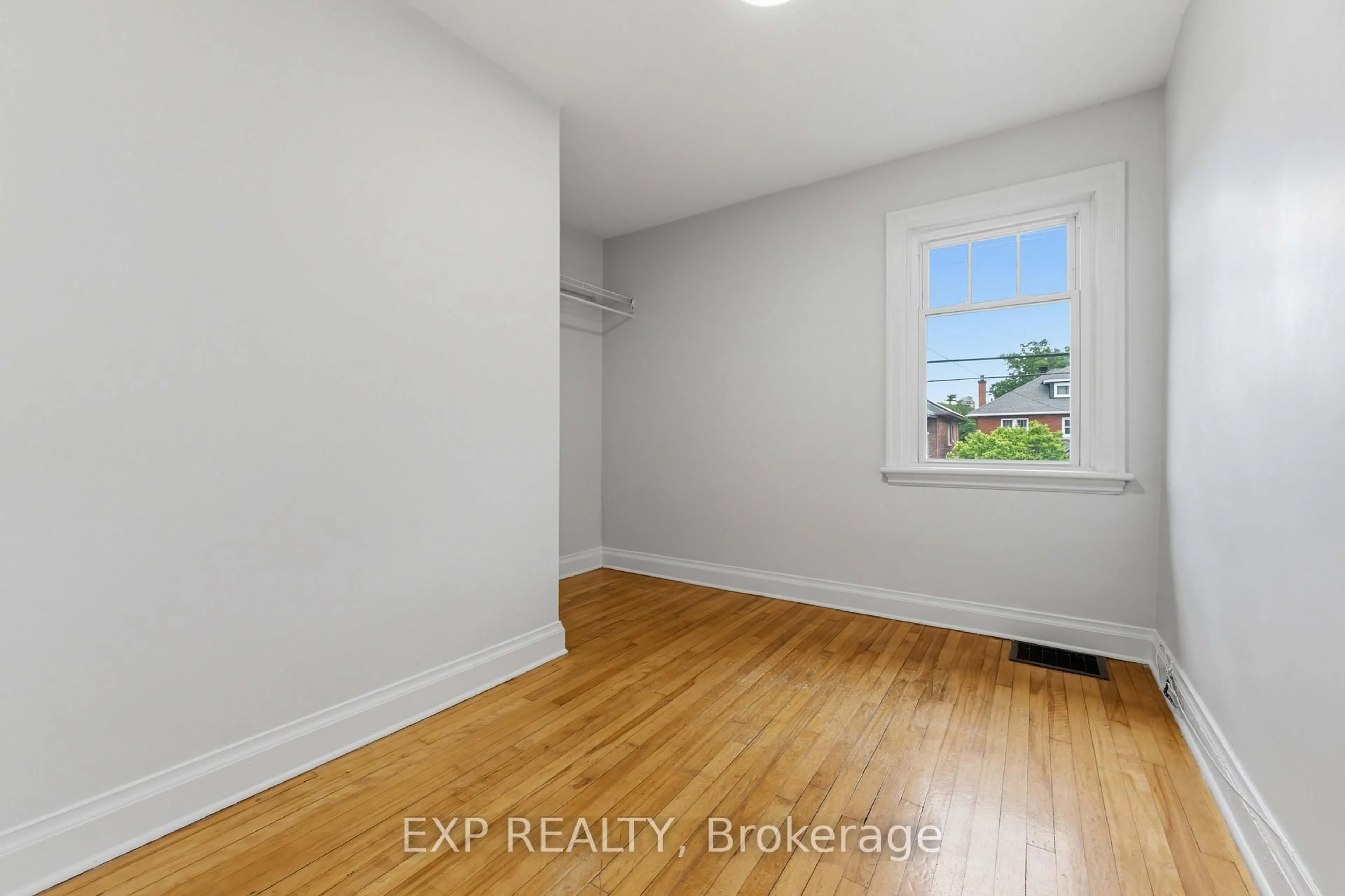 A pic of a room for 448-450 Holland Ave, Ottawa Ontario K1Y 0Z5