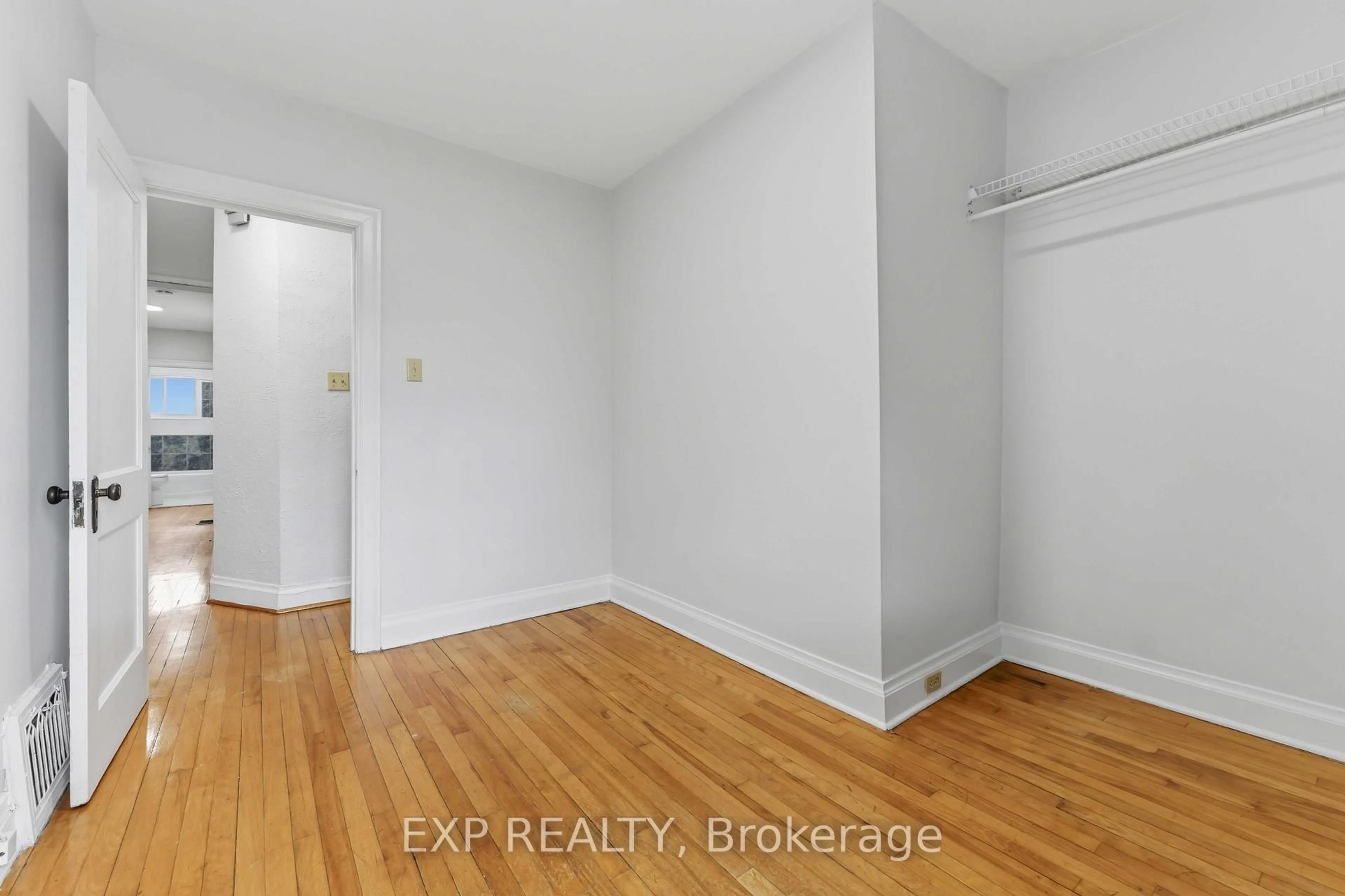 A pic of a room for 448-450 Holland Ave, Ottawa Ontario K1Y 0Z5