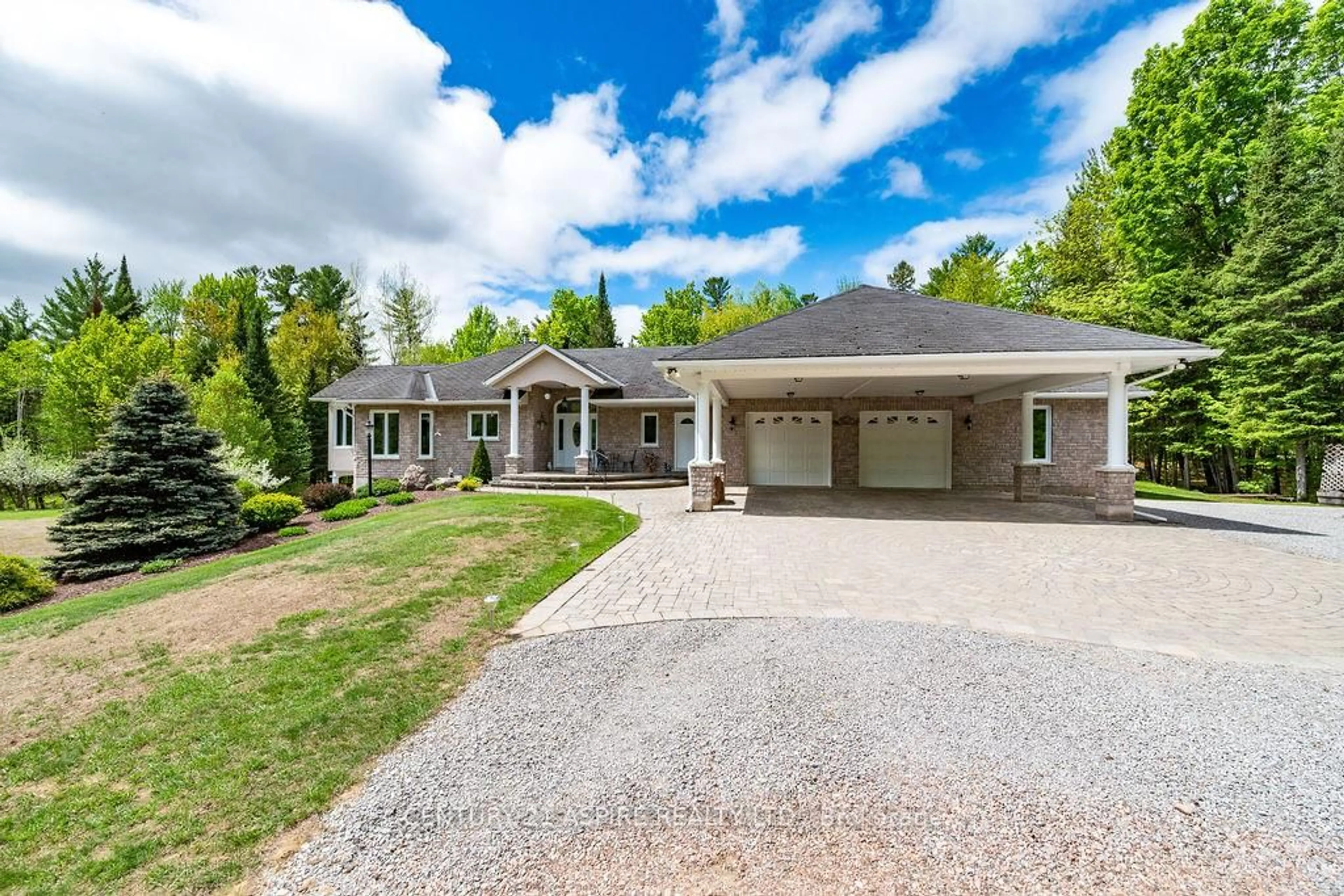 A pic from outside/outdoor area/front of a property/back of a property/a pic from drone, unknown for 393 Portage Rd, Pembroke Ontario K8A 2W8