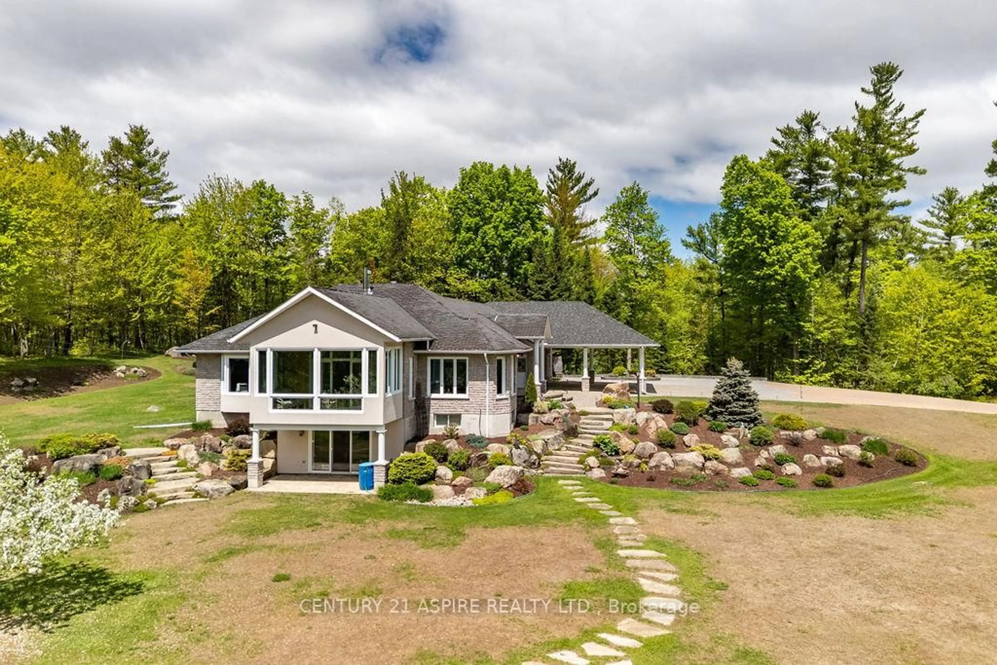 A pic from outside/outdoor area/front of a property/back of a property/a pic from drone, water/lake/river/ocean view for 393 Portage Rd, Pembroke Ontario K8A 2W8