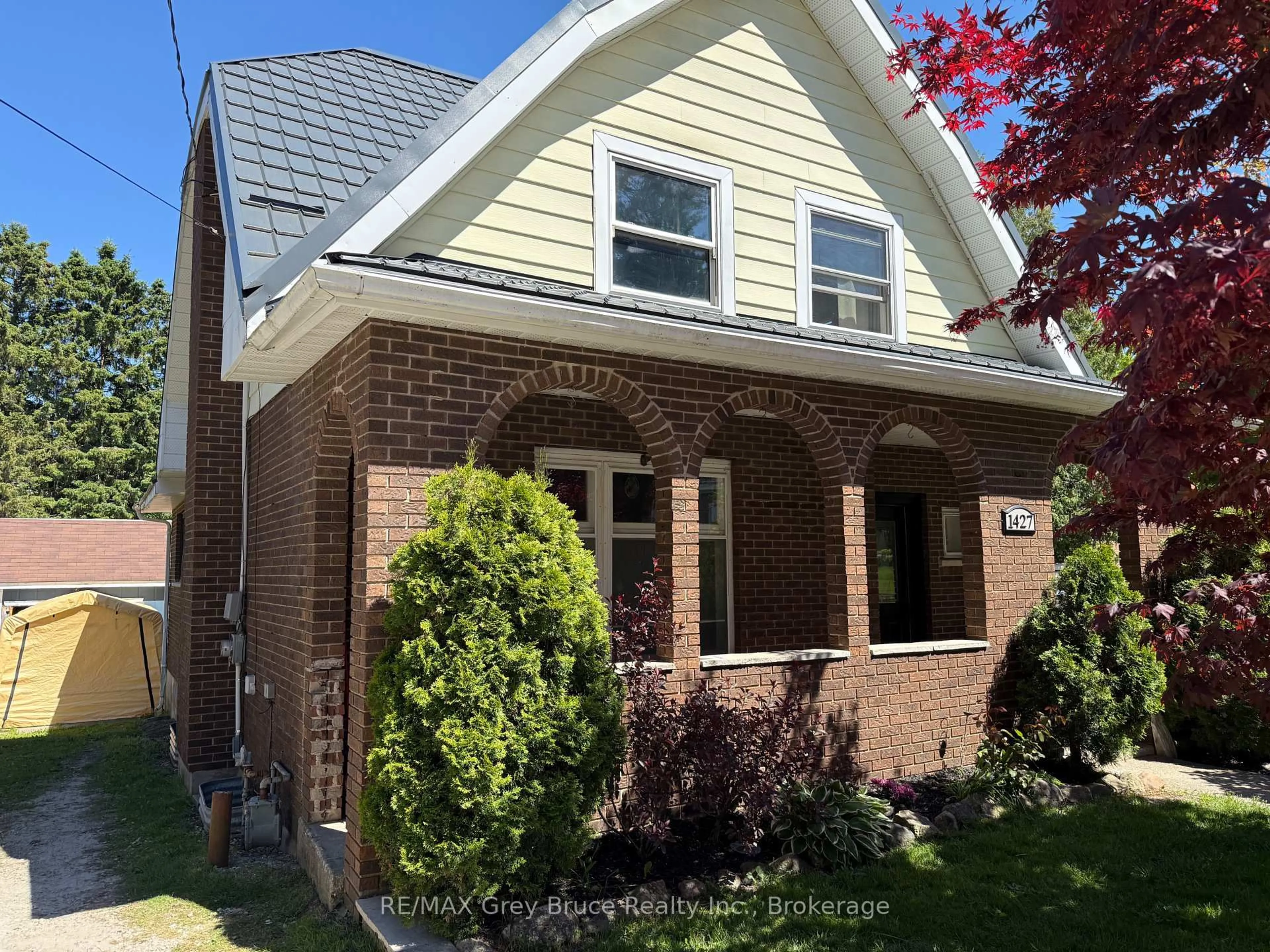 Home with brick exterior material, street for 1427 5th A Ave, Owen Sound Ontario N4K 5E5