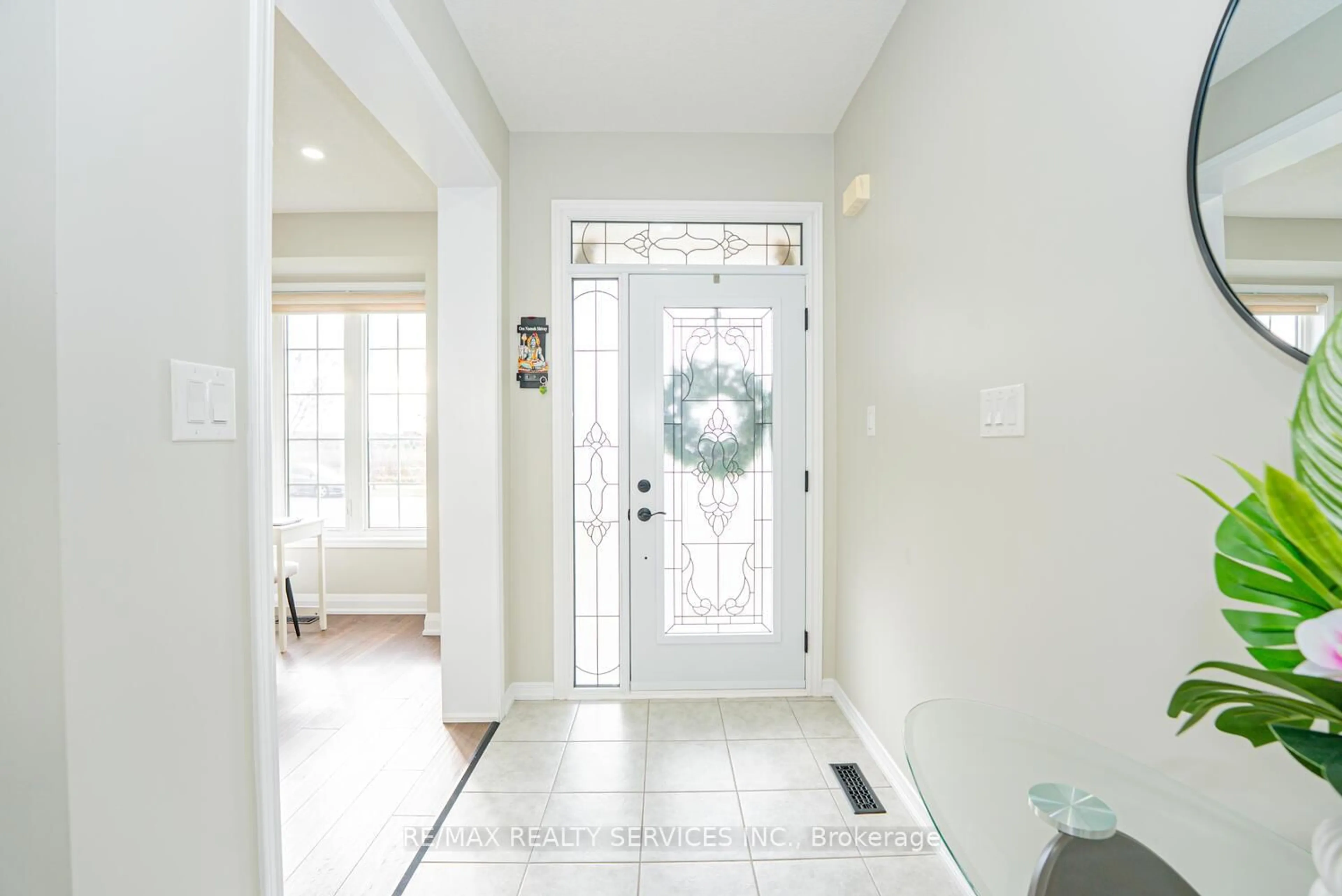 Indoor entryway for 89 Powell Rd, Brantford Ontario N3T 0P9