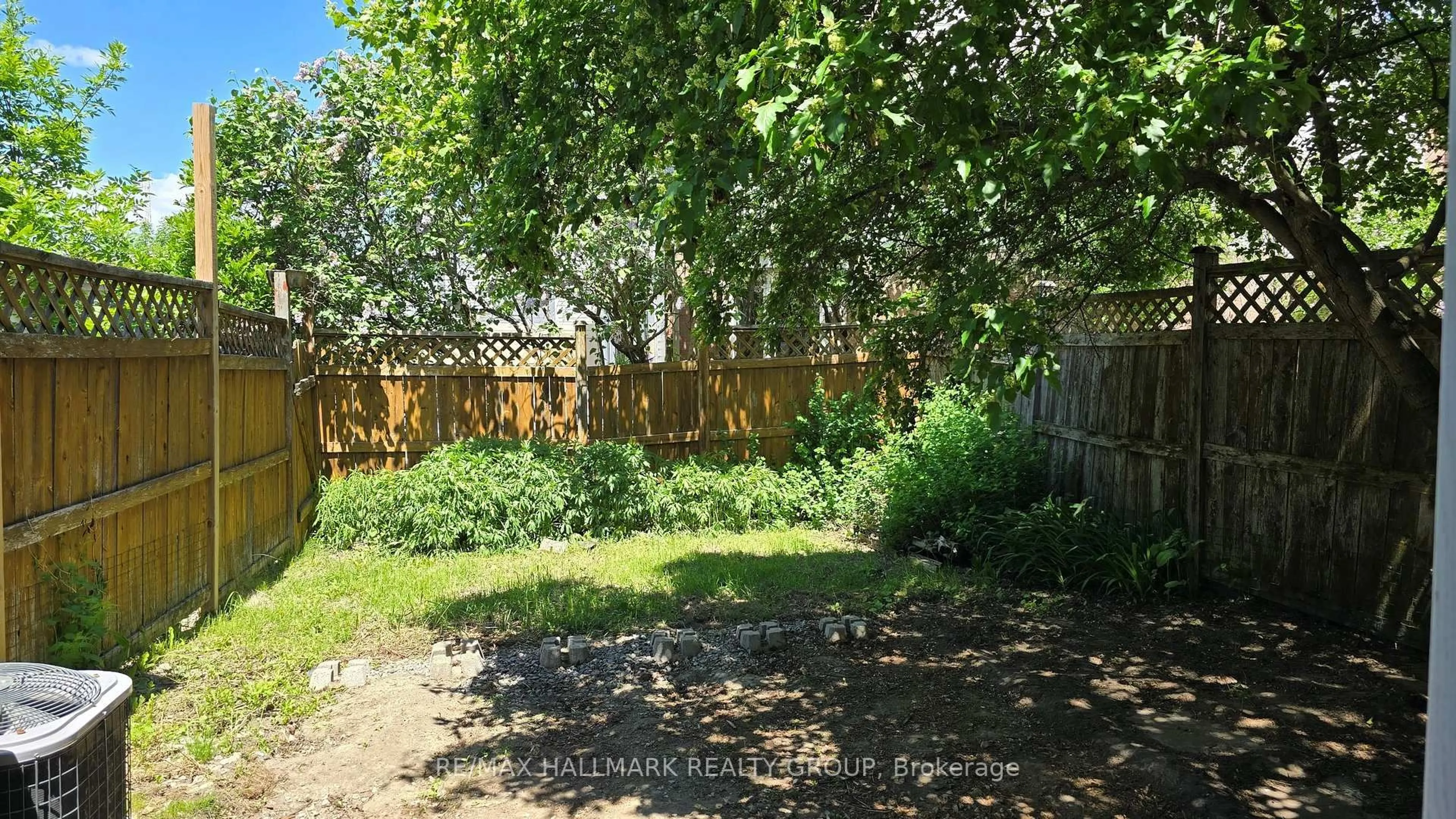 Unknown for 55 Cohen Ave, Ottawa Ontario K2L 4E6